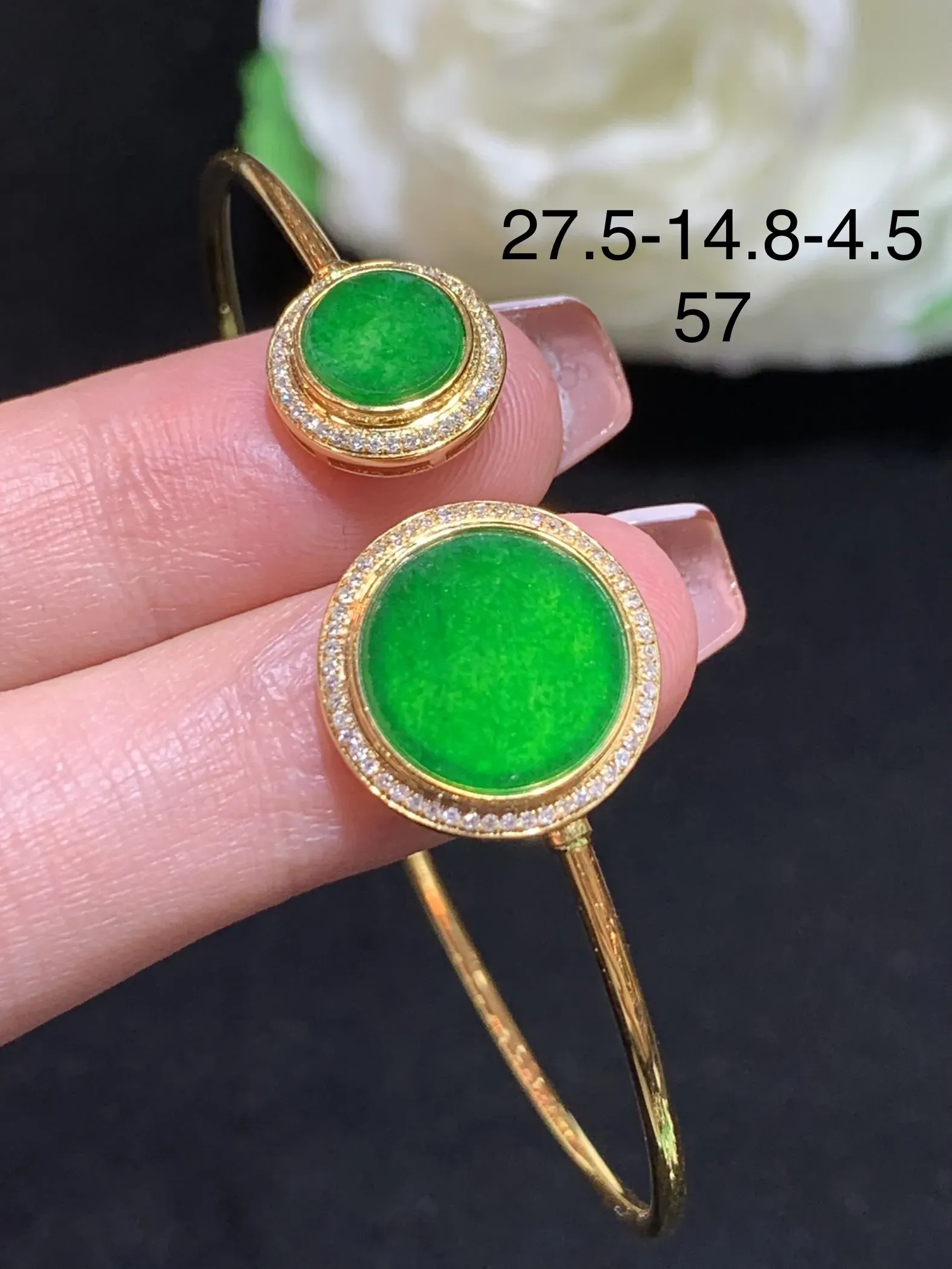 满绿圆形无事牌手镯，18k金伴钻，色辣，佩戴优雅，整体规格：27.5-14.8-4.5
