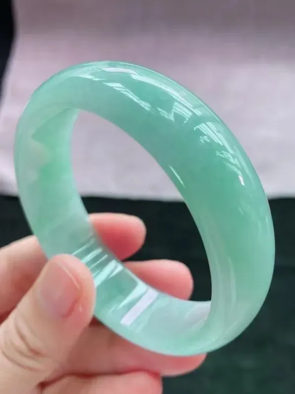 【限时特惠】强力推荐，天然A货翡翠，冰种底色正圈翡翠手镯，尺寸56.8/17/6.8