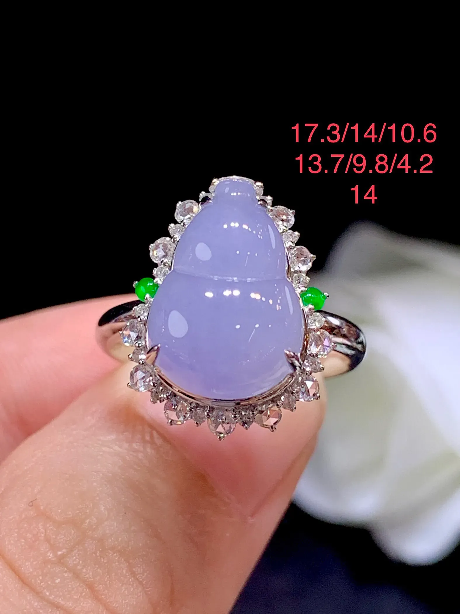 天然翡翠a货，18k金伴钻镶嵌紫罗兰葫芦戒指，玉质细腻，色泽均匀，佩戴效果更佳