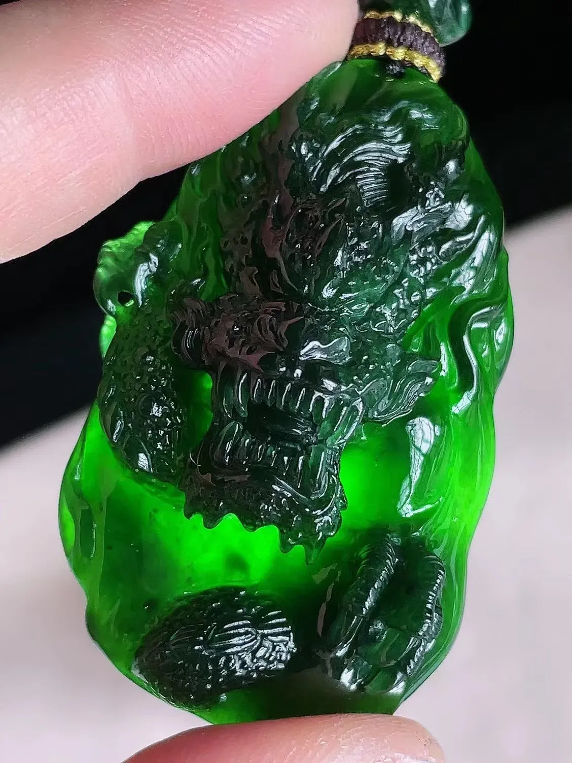 冰满胶墨翠龙牌
尺寸48.5/29.6/14.6mm，H23uh