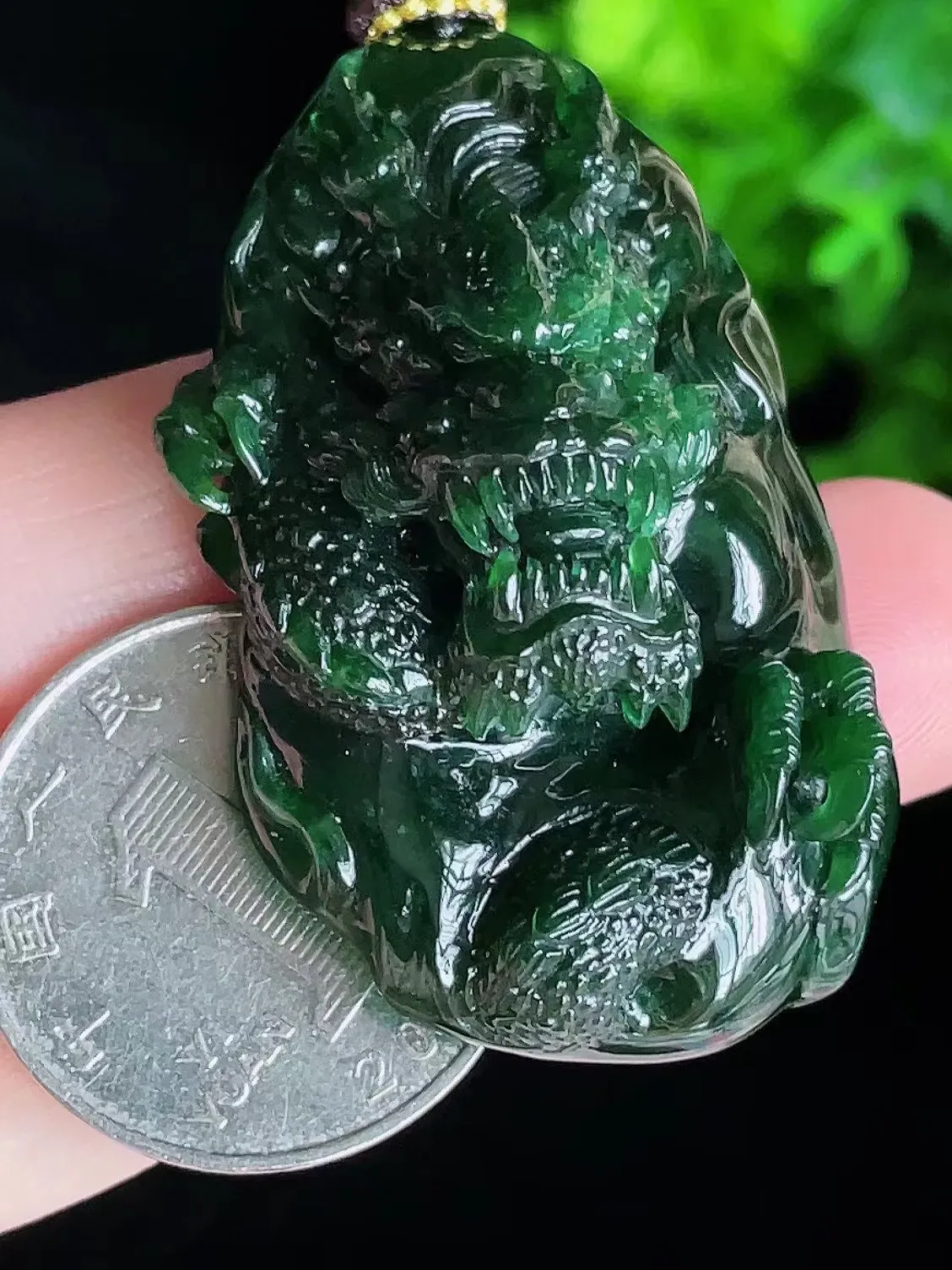 冰满胶墨翠龙牌
尺寸48.5/29.6/14.6mm，H23uh
