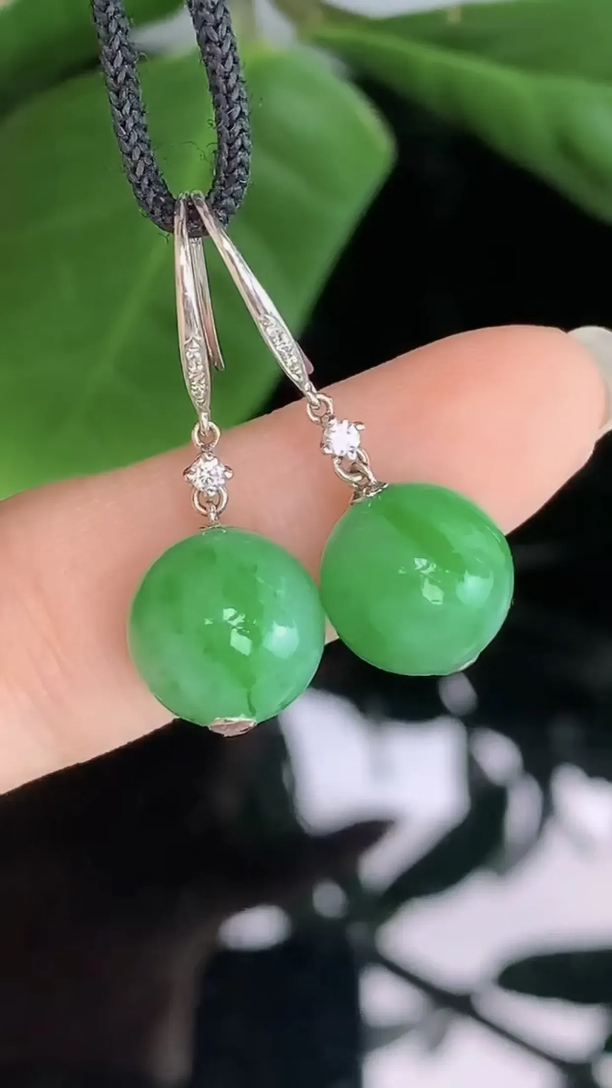 【限时特惠】天然A货翡翠18k金冰糯种飘阳绿全胶感圆珠耳勾一对 尺寸取一9.8mm