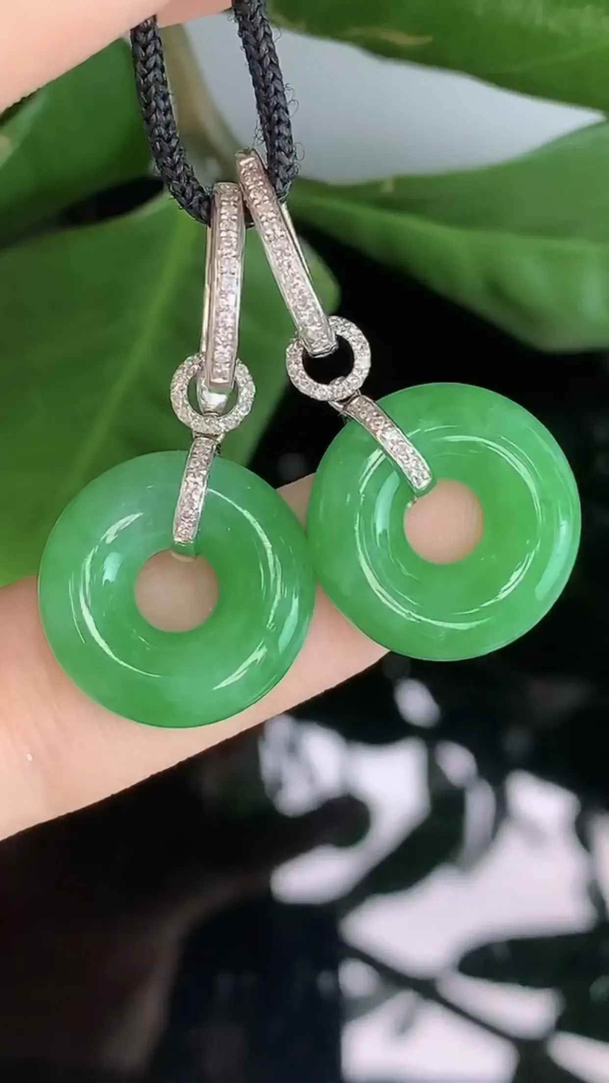 【限时特惠】天然A货翡翠18k金冰糯种阳绿全胶感平安环耳勾一对 裸石取一17.6-6.6mm