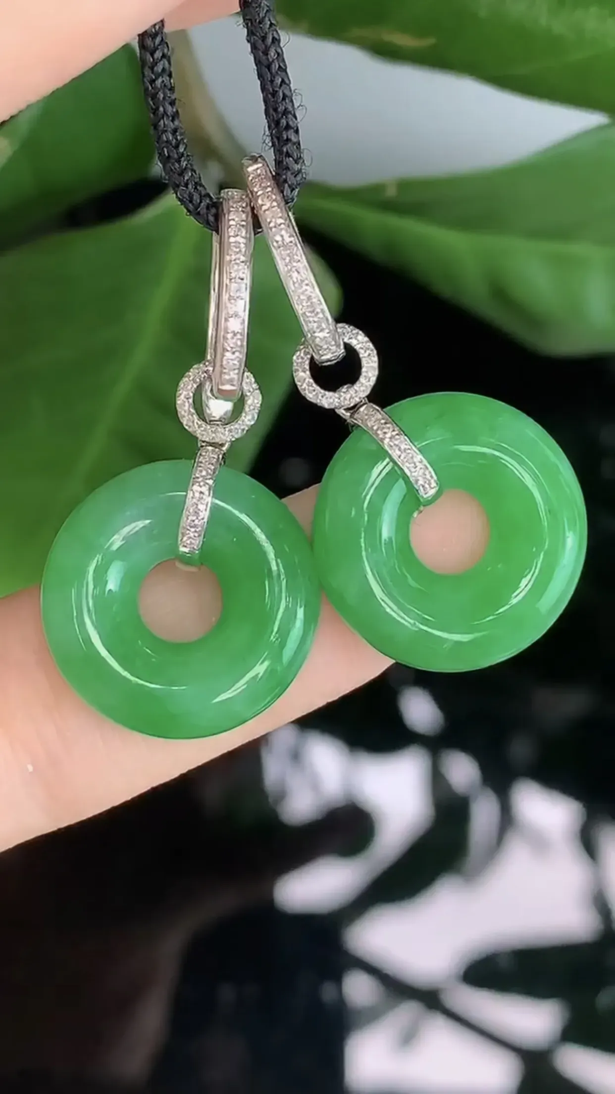 【限时特惠】天然A货翡翠18k金冰糯种阳绿全胶感平安环耳勾一对 裸石取一17.6-6.6mm