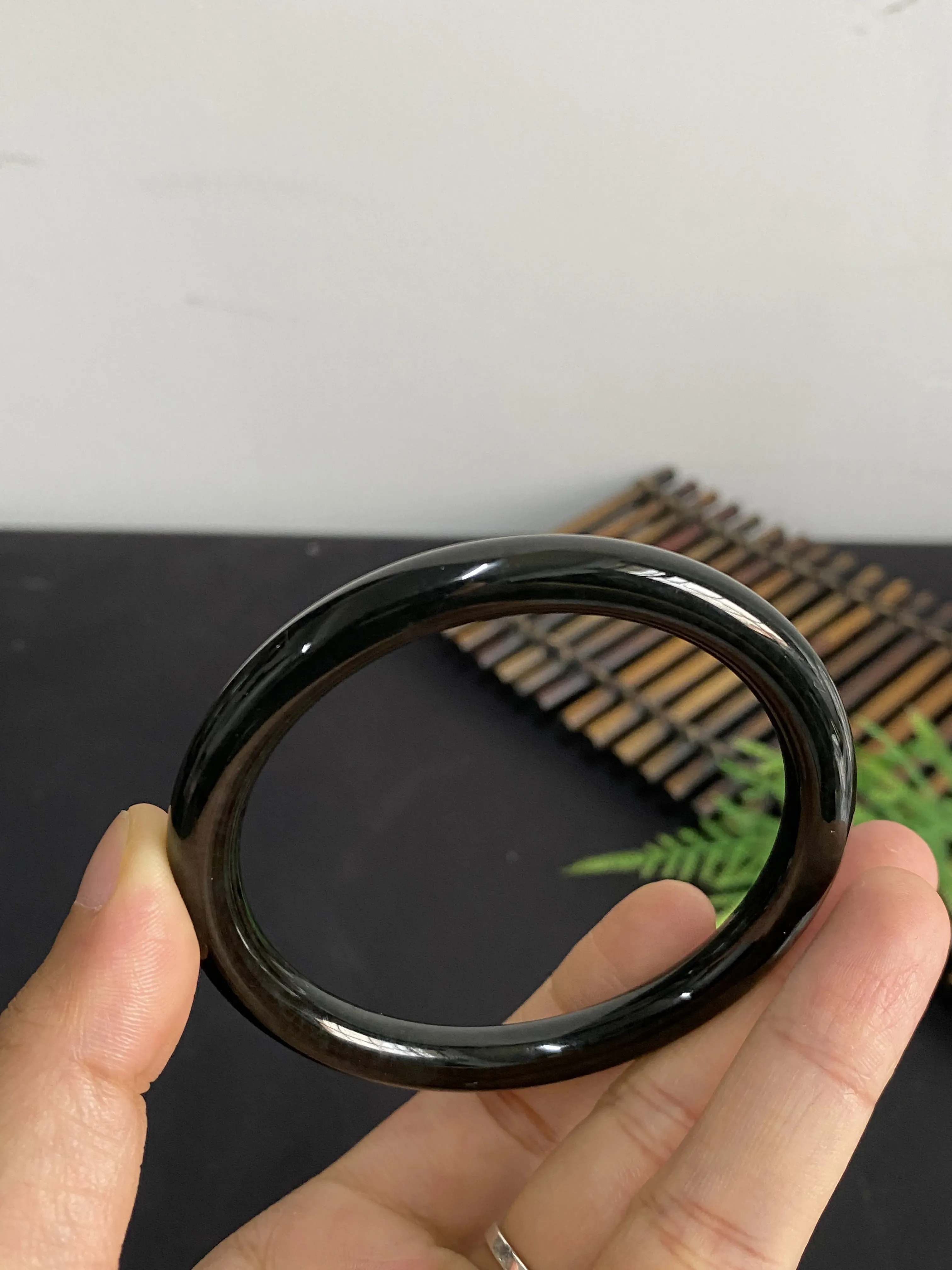 和田玉手镯，圈口61mm