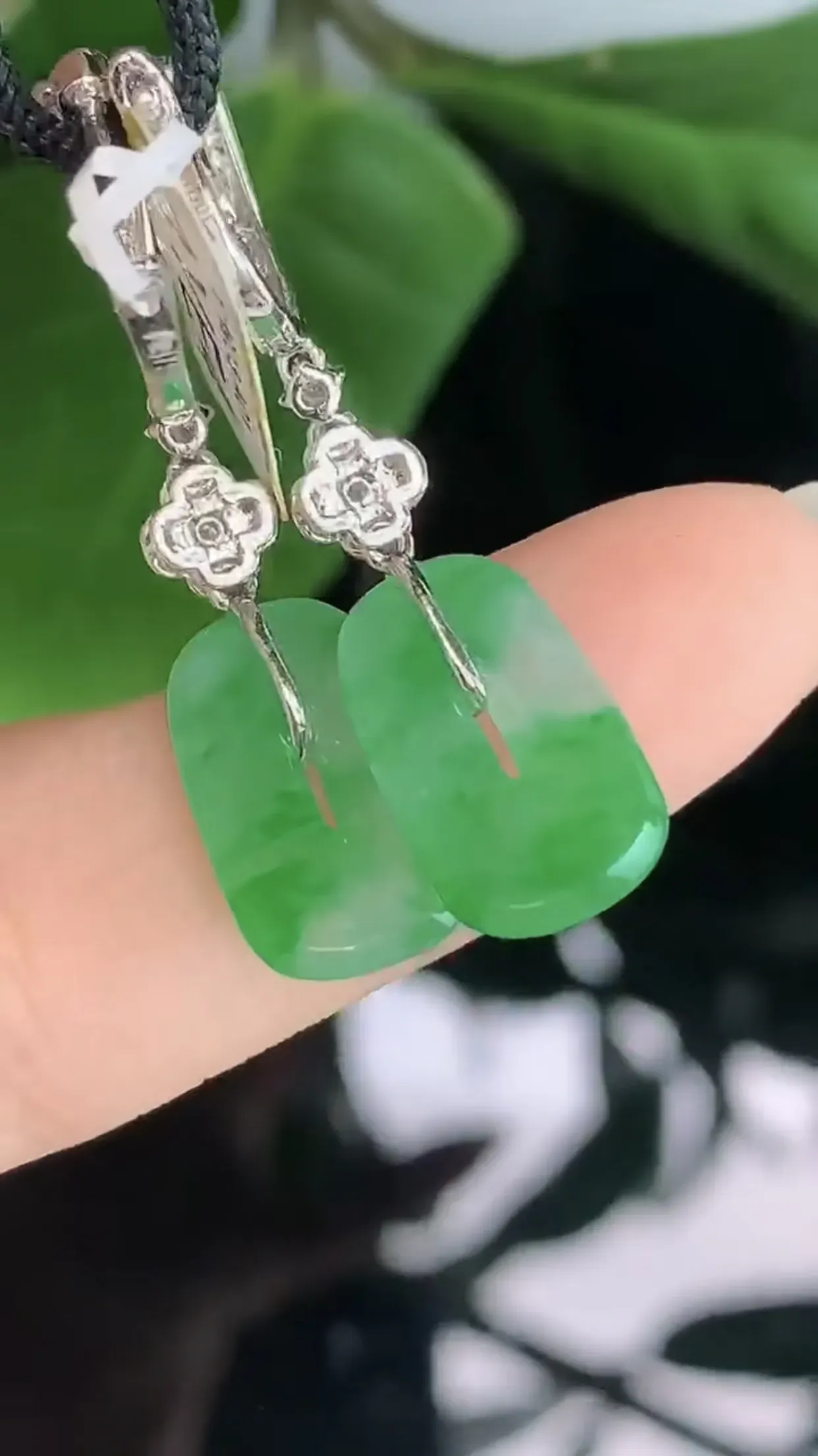 天然A货翡翠18k金冰糯种飘阳绿全胶感福贝耳坠一对 裸石取一14.6-9.2-2.2mm