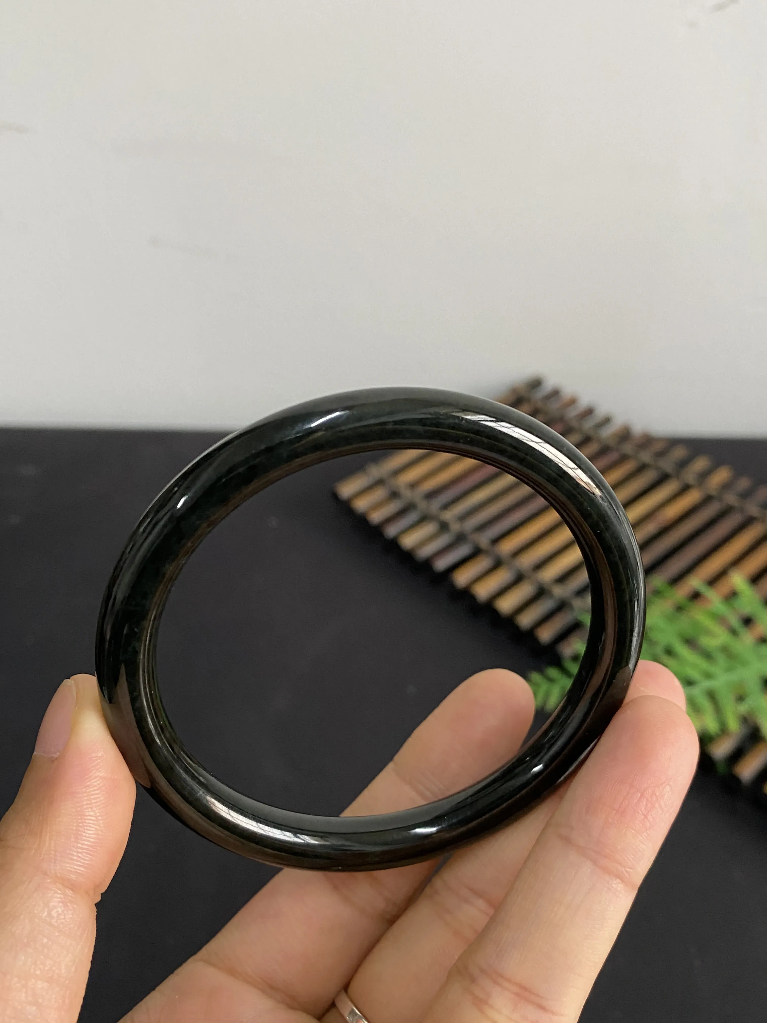 和田玉手镯，圈口61mm
