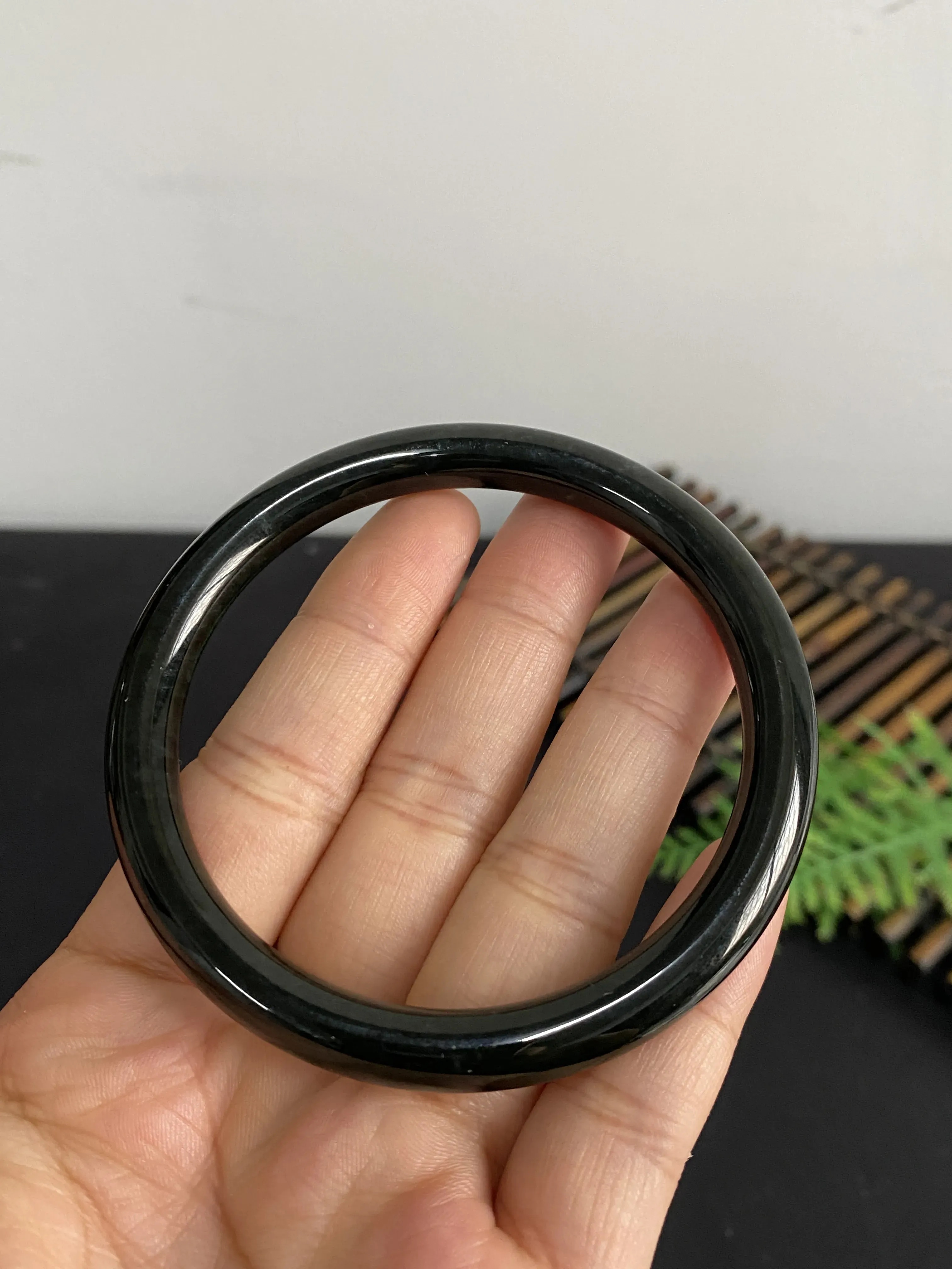 和田玉手镯，圈口61mm