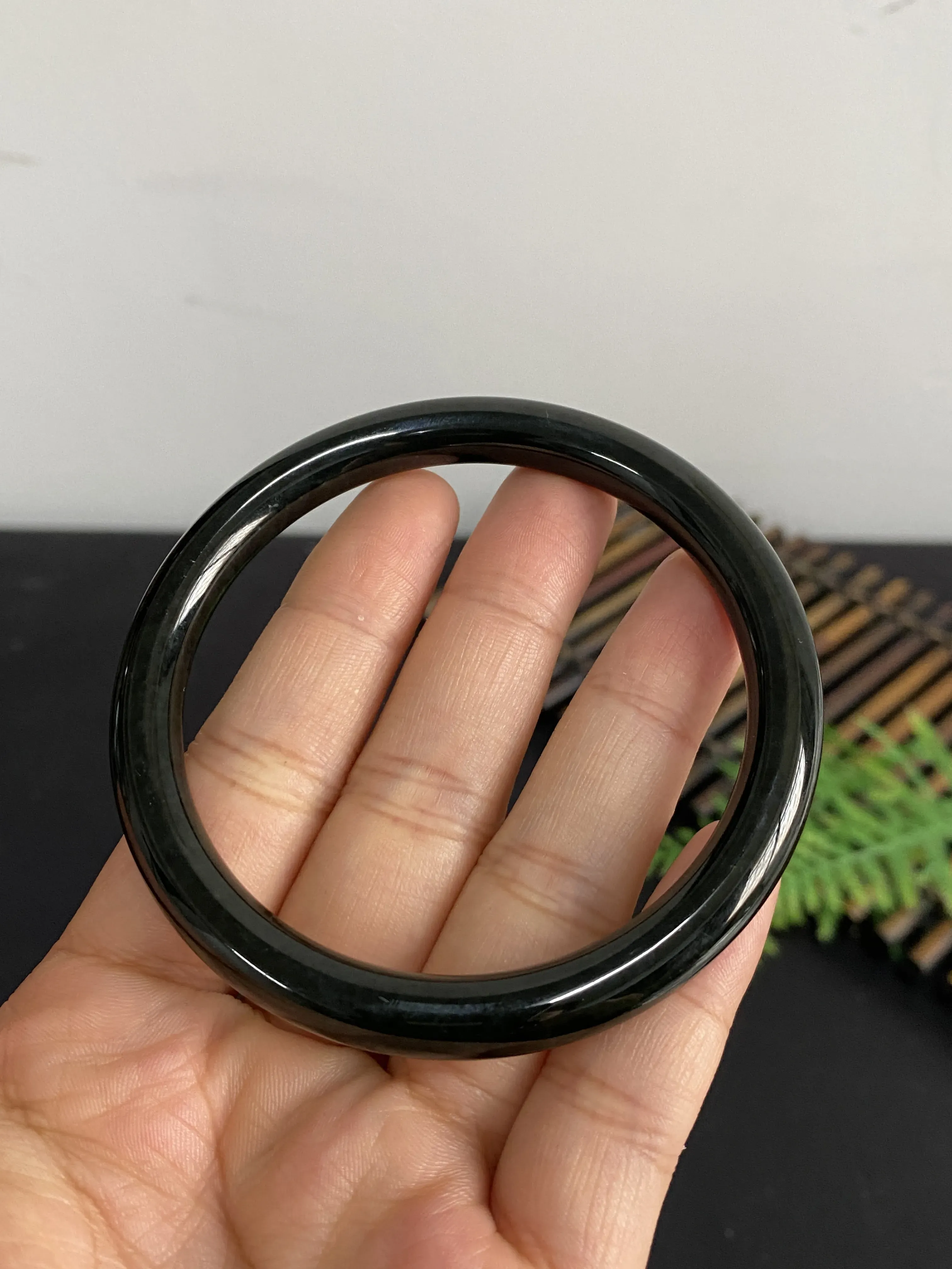 和田玉手镯，圈口61mm