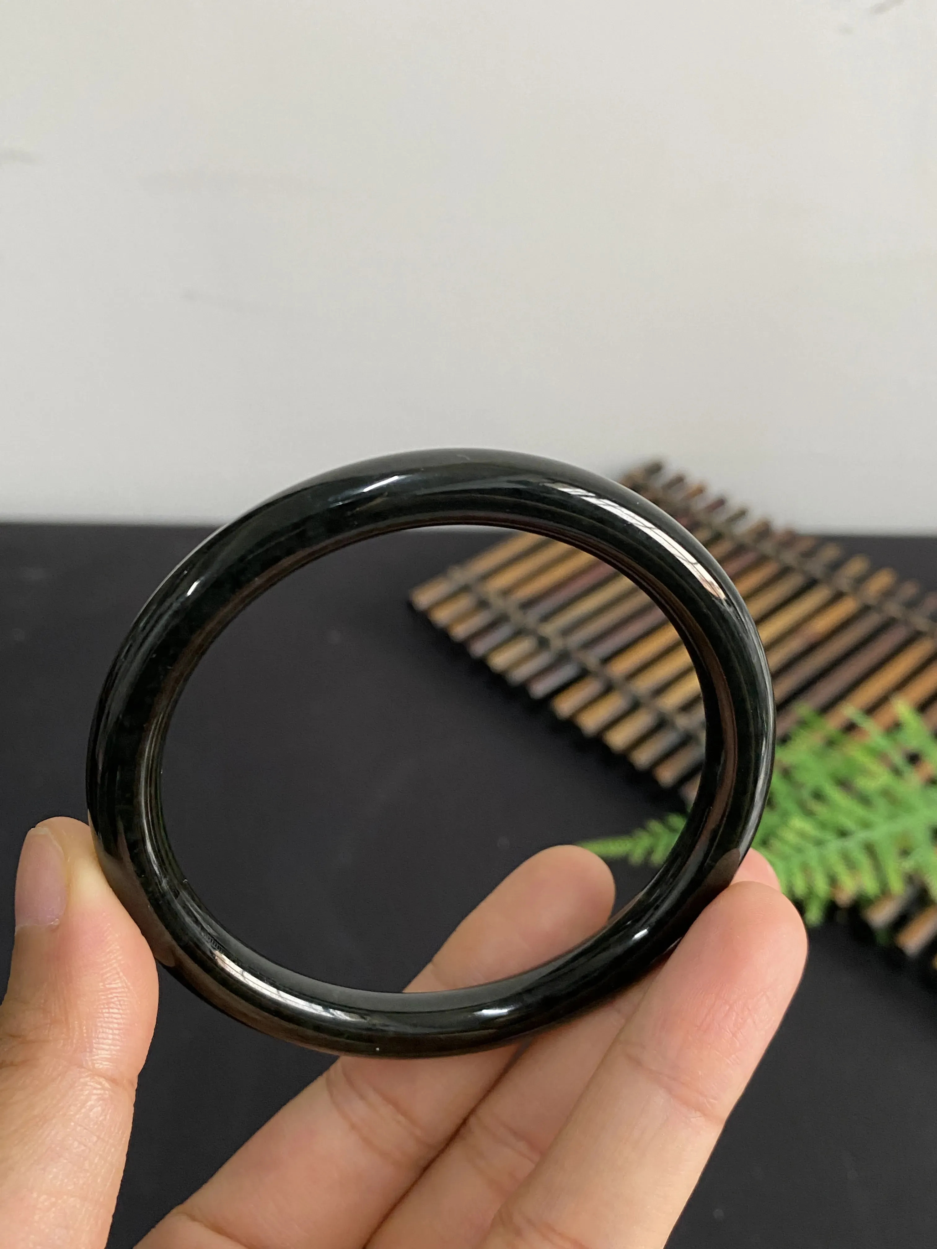 和田玉手镯，圈口61mm