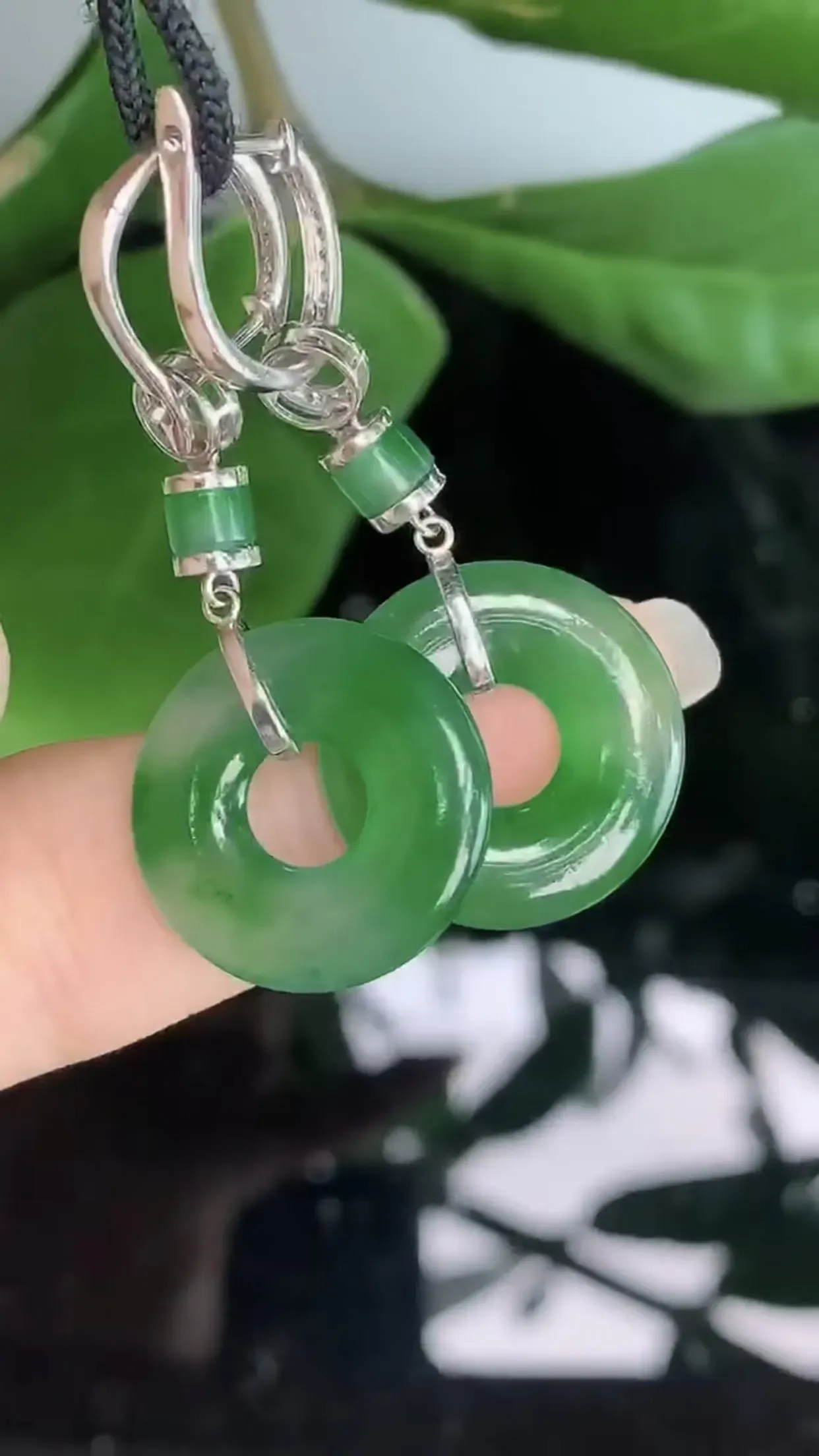 天然A货翡翠18k金冰润飘绿胶感子母平安扣耳坠一对 裸石取一18.4-3mm