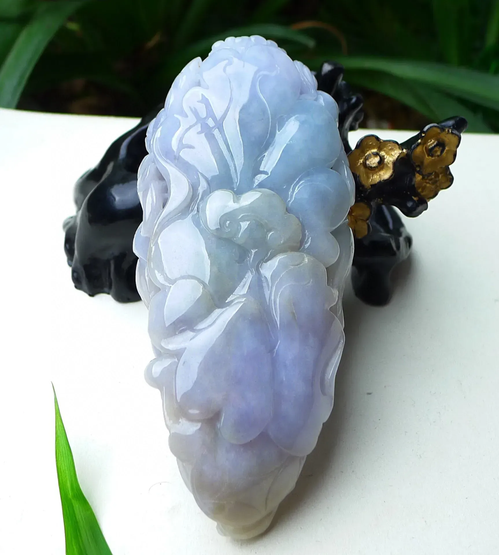 缅甸天然A货翡翠 精美水润 飘阳绿寿星公 玉质细腻 色泽鲜艳 雕工精细线条流畅 尺寸：119.52.41mm   0.31kg