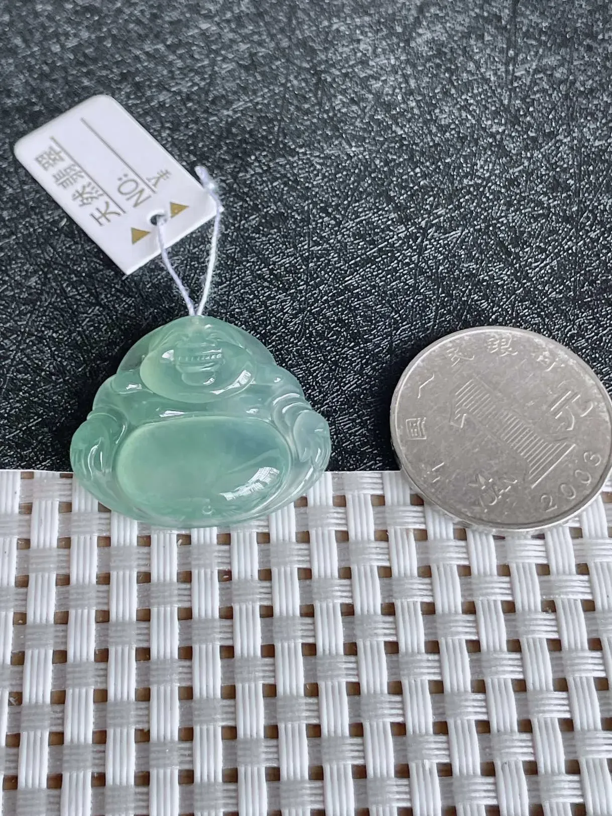 天然翡翠老坑全胶感冰种满绿佛公吊坠，尺寸:25-27.8-5.2mm，种水足 雕工精细，重量:6.00g