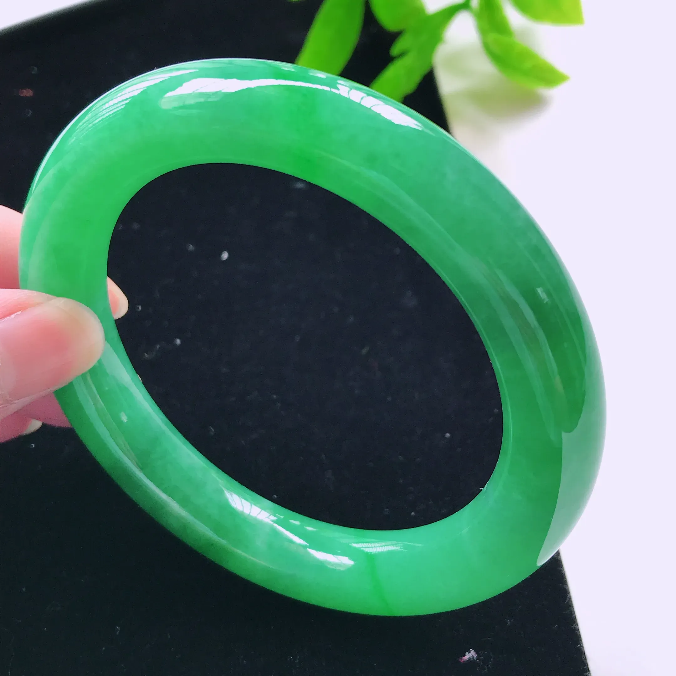 圆条56.8mm a货翡翠满绿精美圆条翡翠手镯   圈口56.8/11.3/11.0 种老水足 上手漂亮