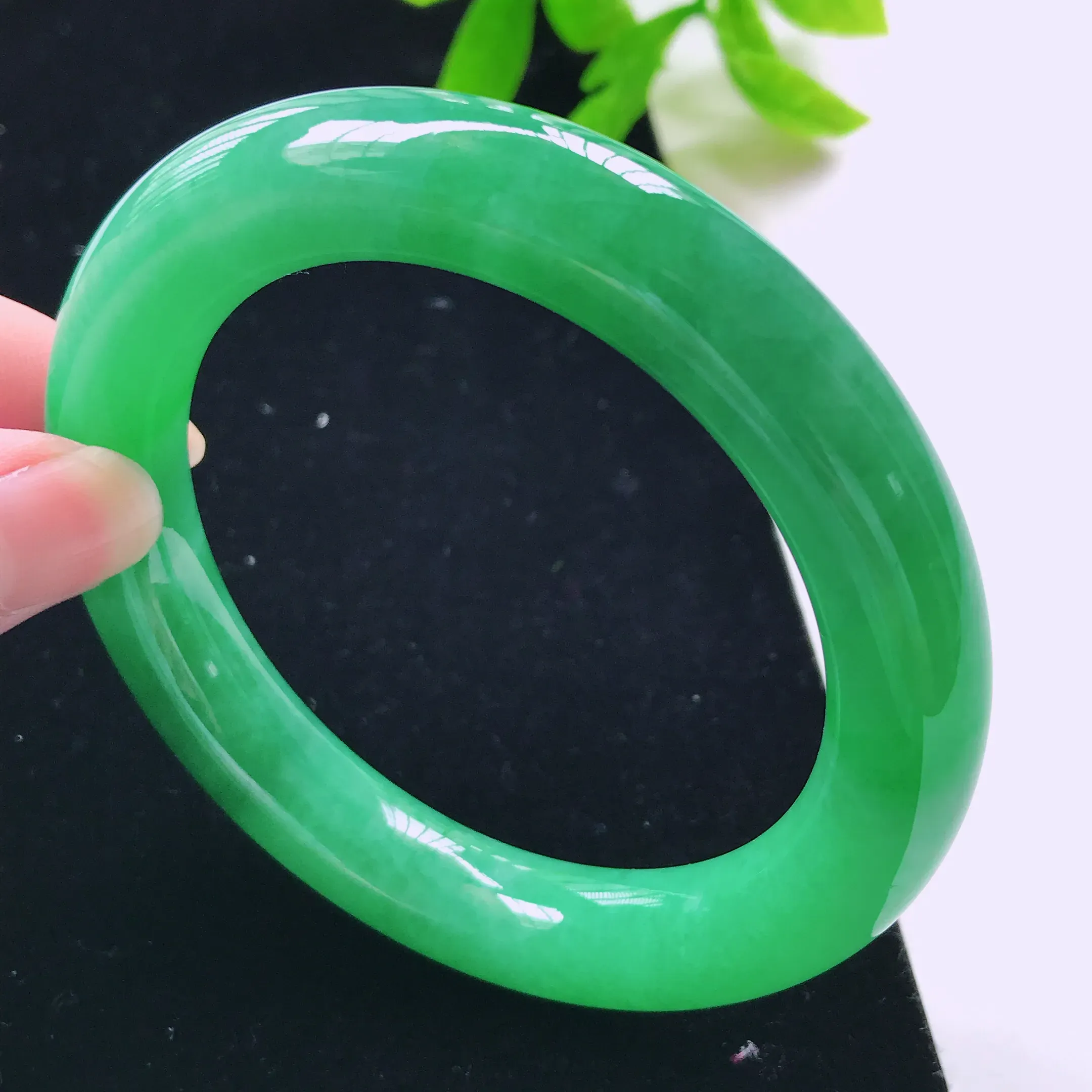 圆条56.8mm a货翡翠满绿精美圆条翡翠手镯   圈口56.8/11.3/11.0 种老水足 上手漂亮