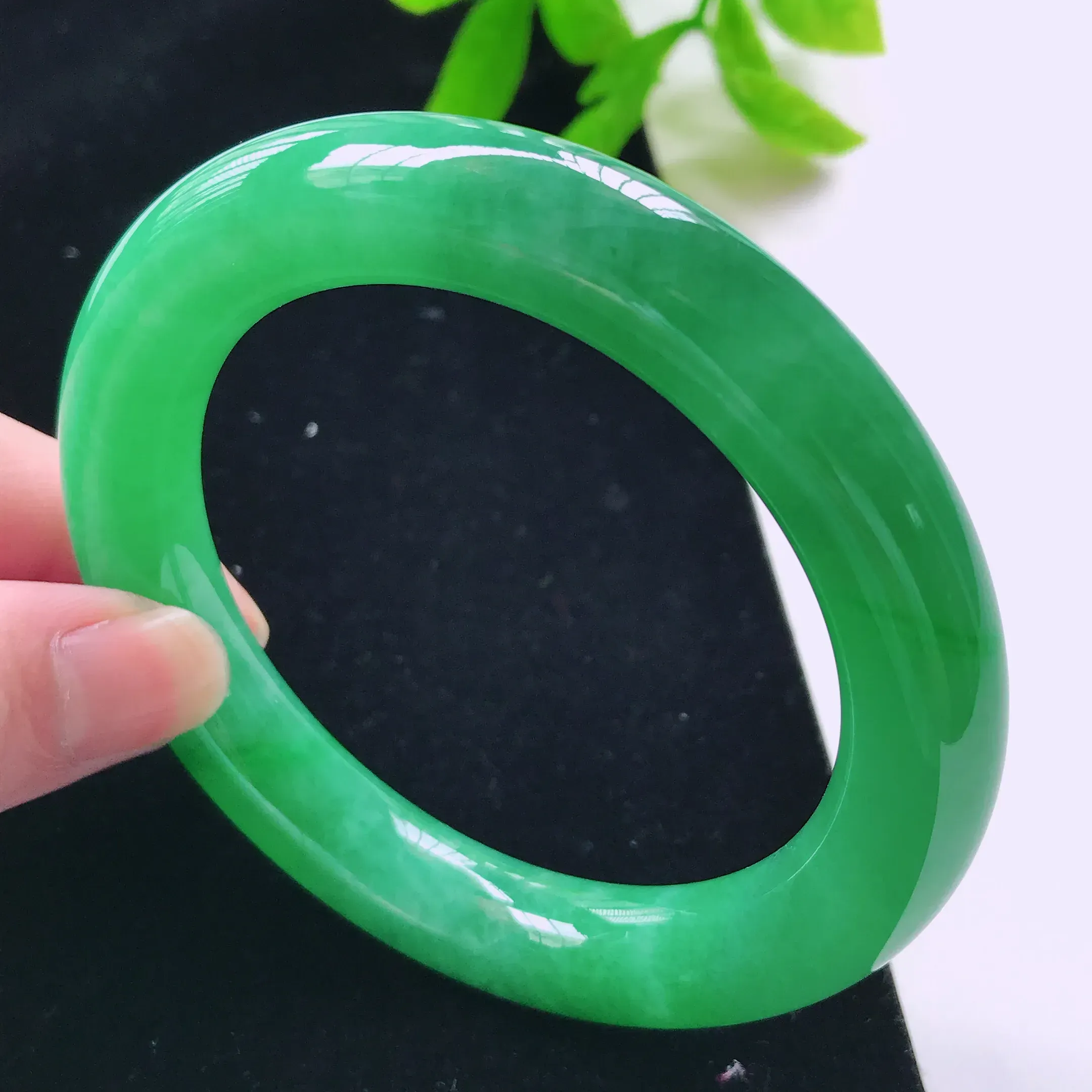 圆条56.8mm a货翡翠满绿精美圆条翡翠手镯   圈口56.8/11.3/11.0 种老水足 上手漂亮