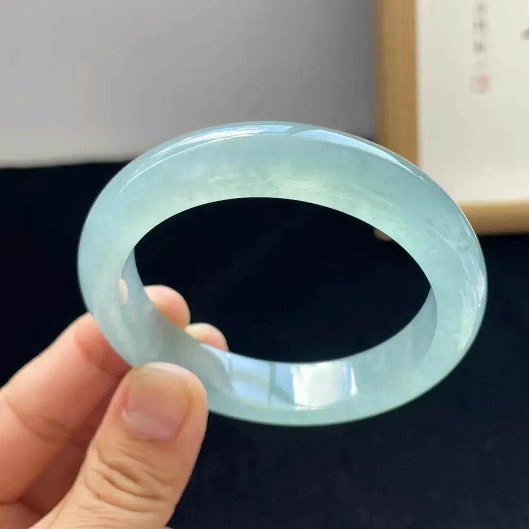 冰种晴水手镯 水润光泽 清新 胶润 透亮