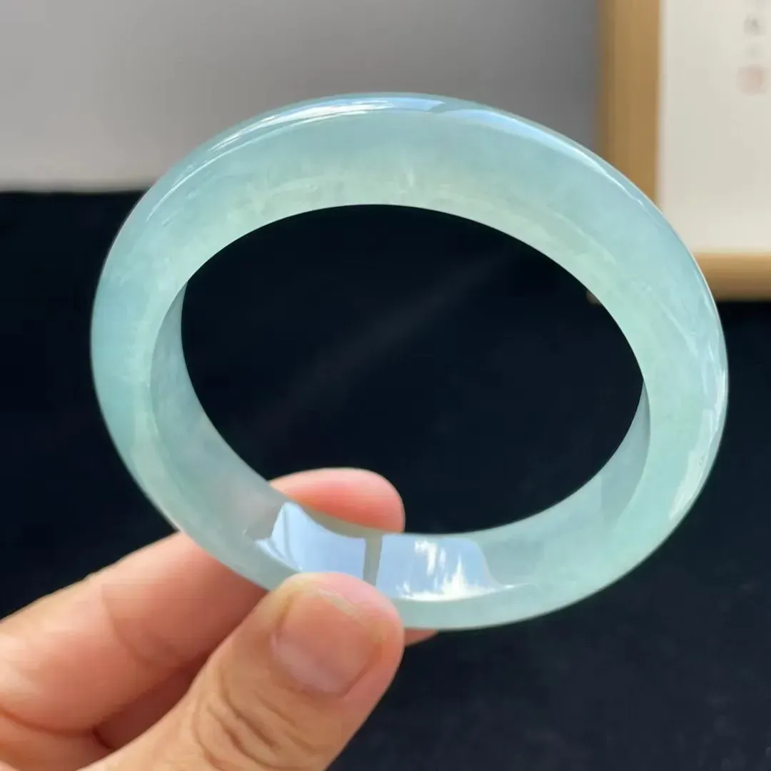 冰种晴水手镯 水润光泽 清新 胶润 透亮