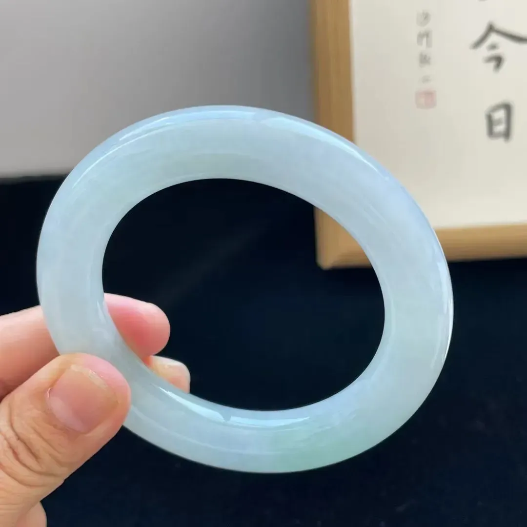 【限时特惠】冰种底色圆条手镯 水润清新 条形优秀 上手清爽
