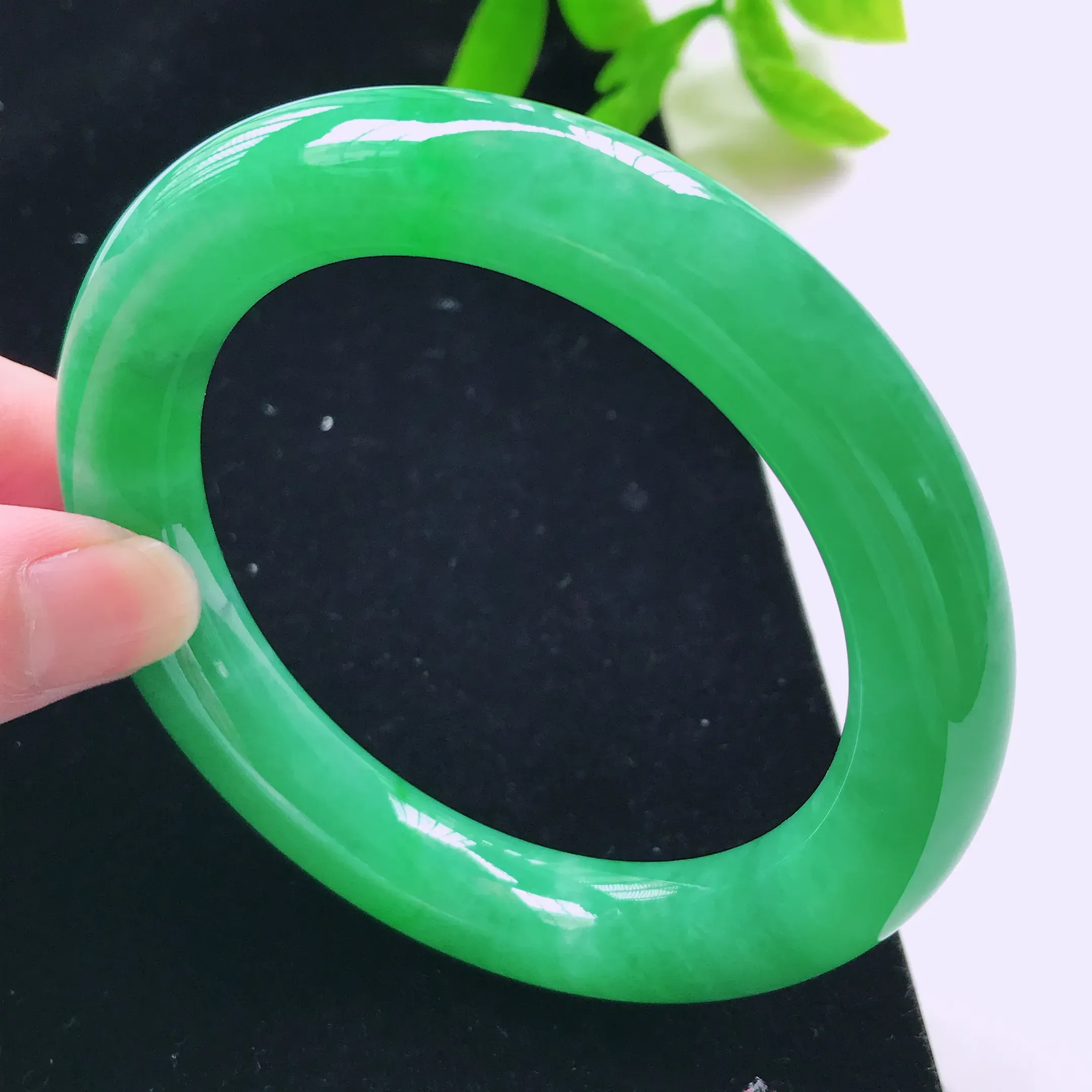 圆条56.8mm a货翡翠满绿精美圆条翡翠手镯   圈口56.8/11.3/11.0 种老水足 上手漂亮