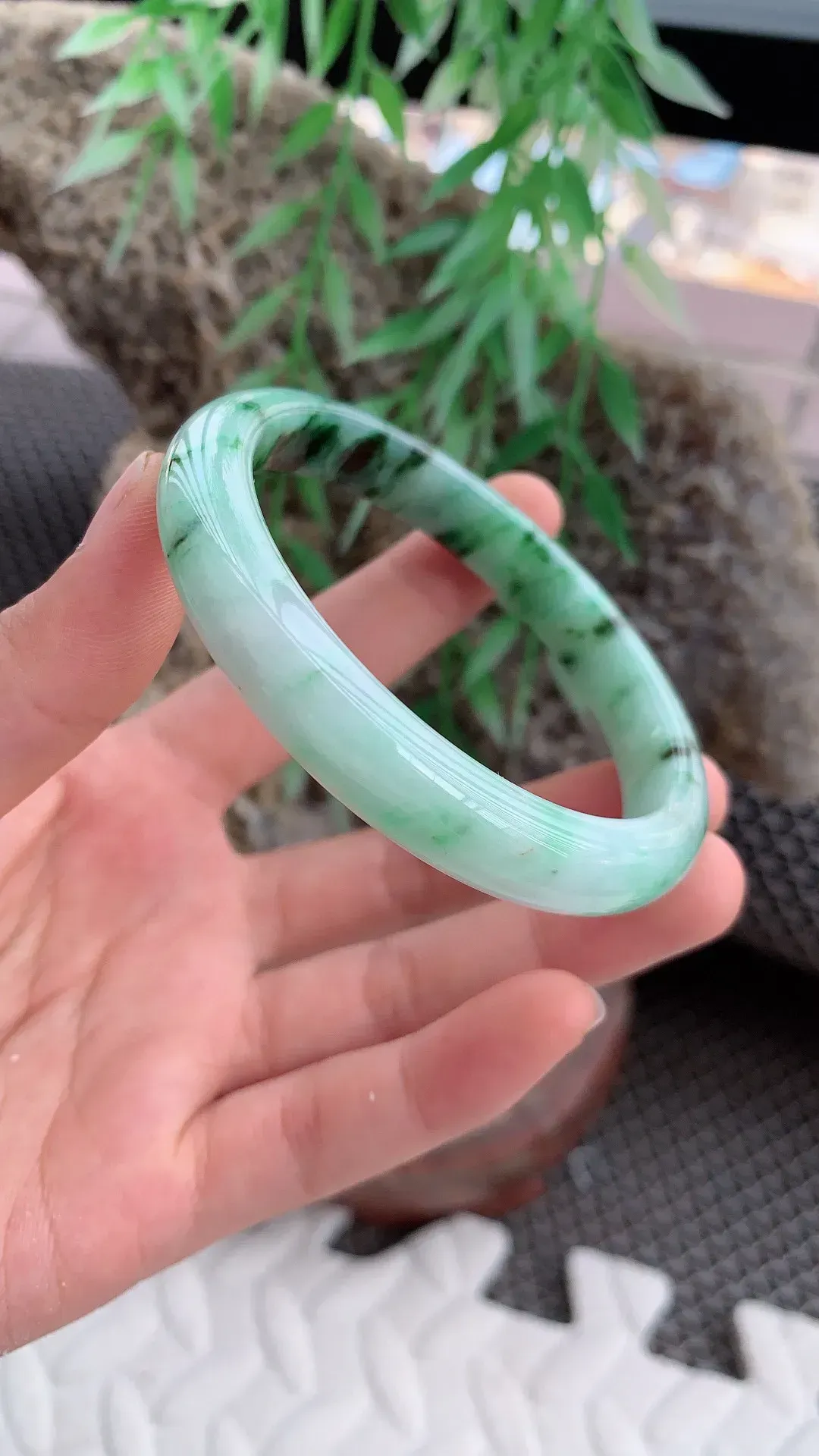 老坑飘绿正圈手镯尺寸57圈口×10×7.3mm  《自然光实拍》4008