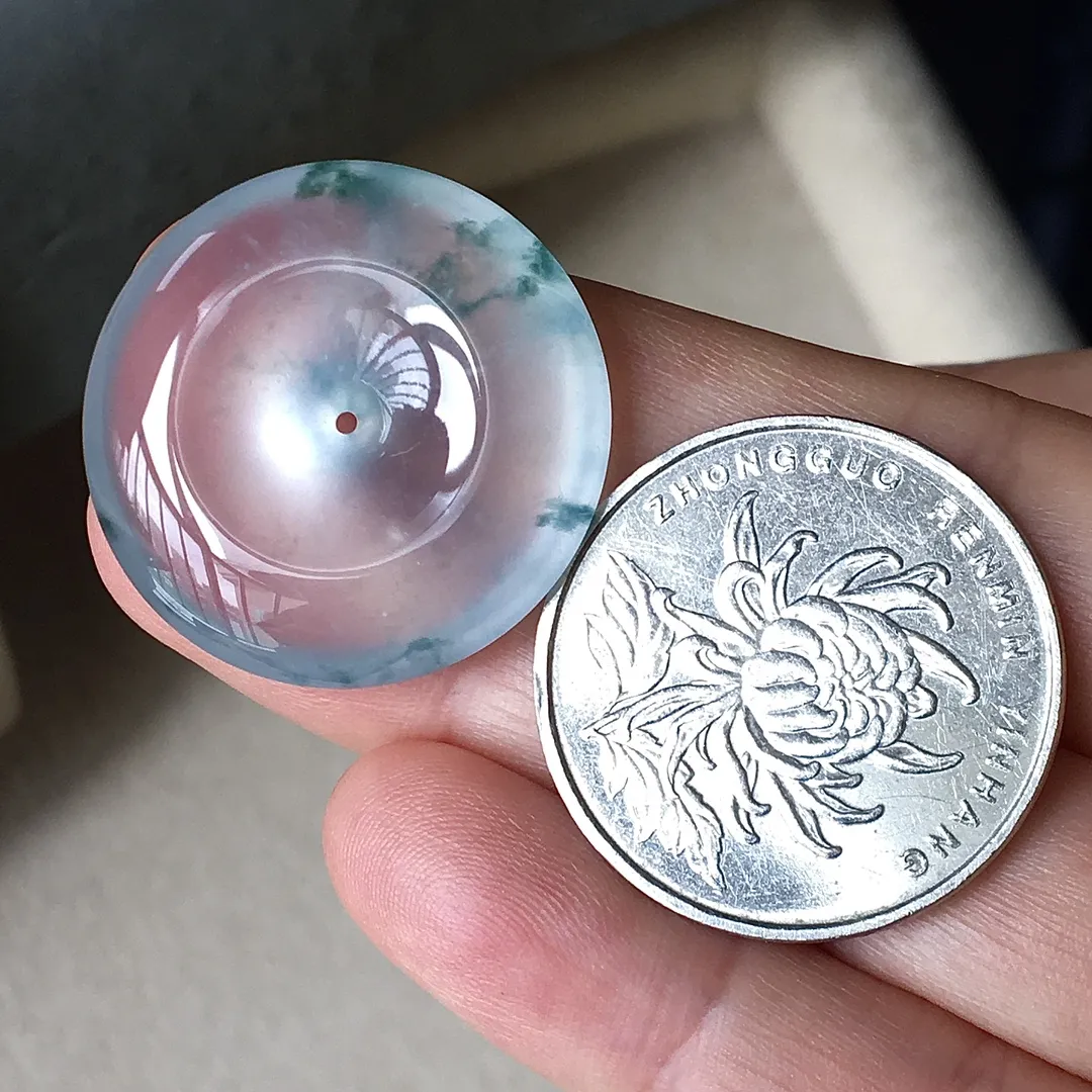 .玻璃种飘花平安扣，肥嘟嘟嘟的，无纹裂，饱满，色泽艳丽，尺寸25.2/7，