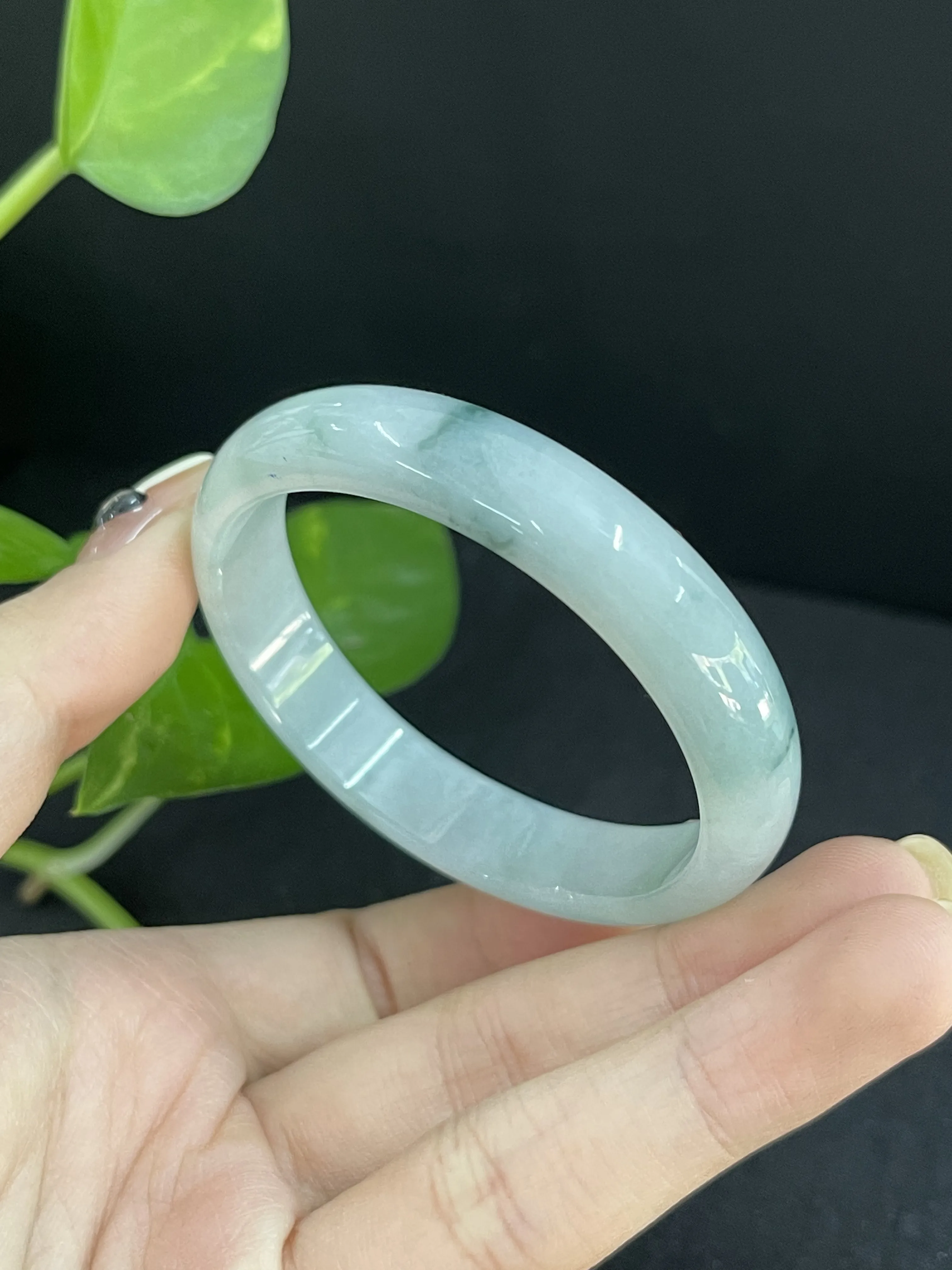 糯化种飘花翡翠手镯贵妃圈口54.2#