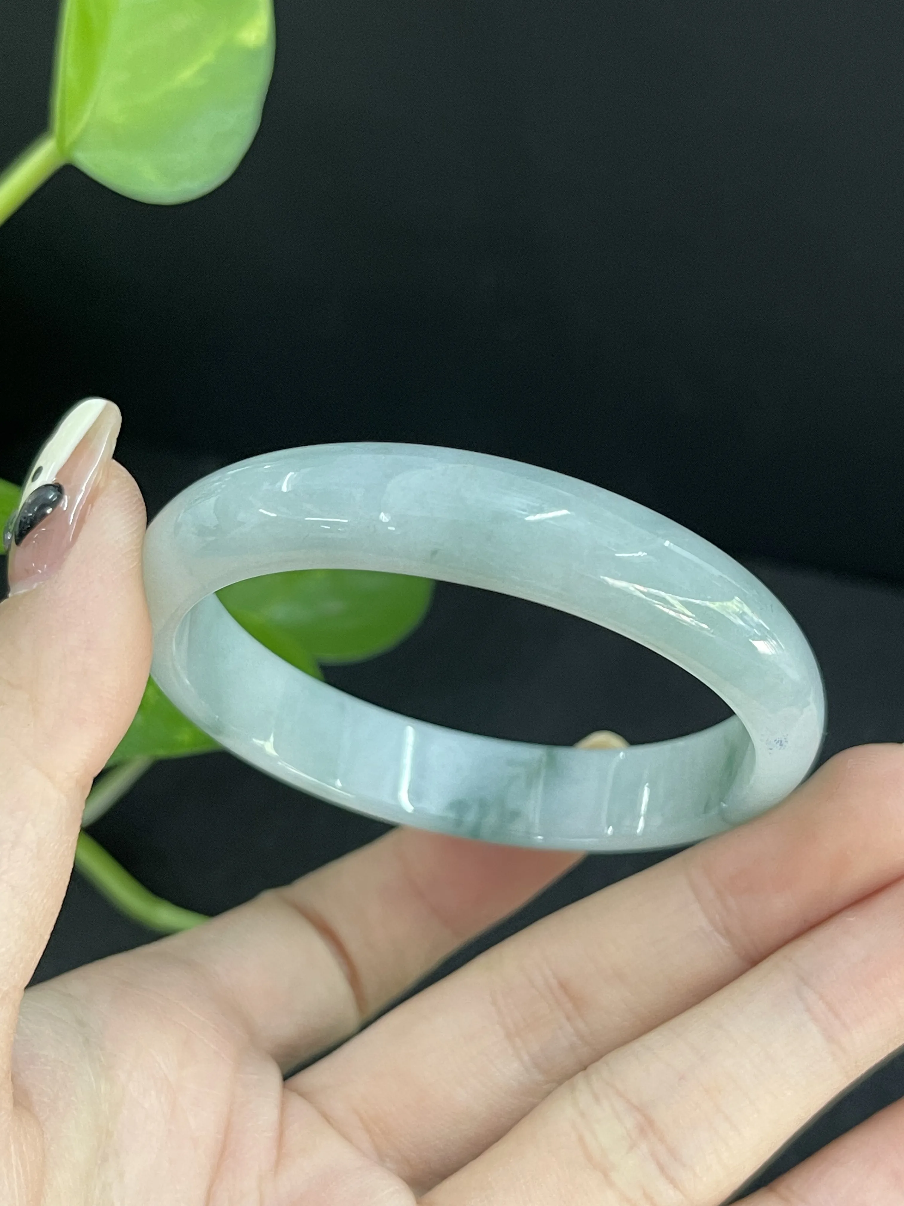 糯化种飘花翡翠手镯贵妃圈口54.2#