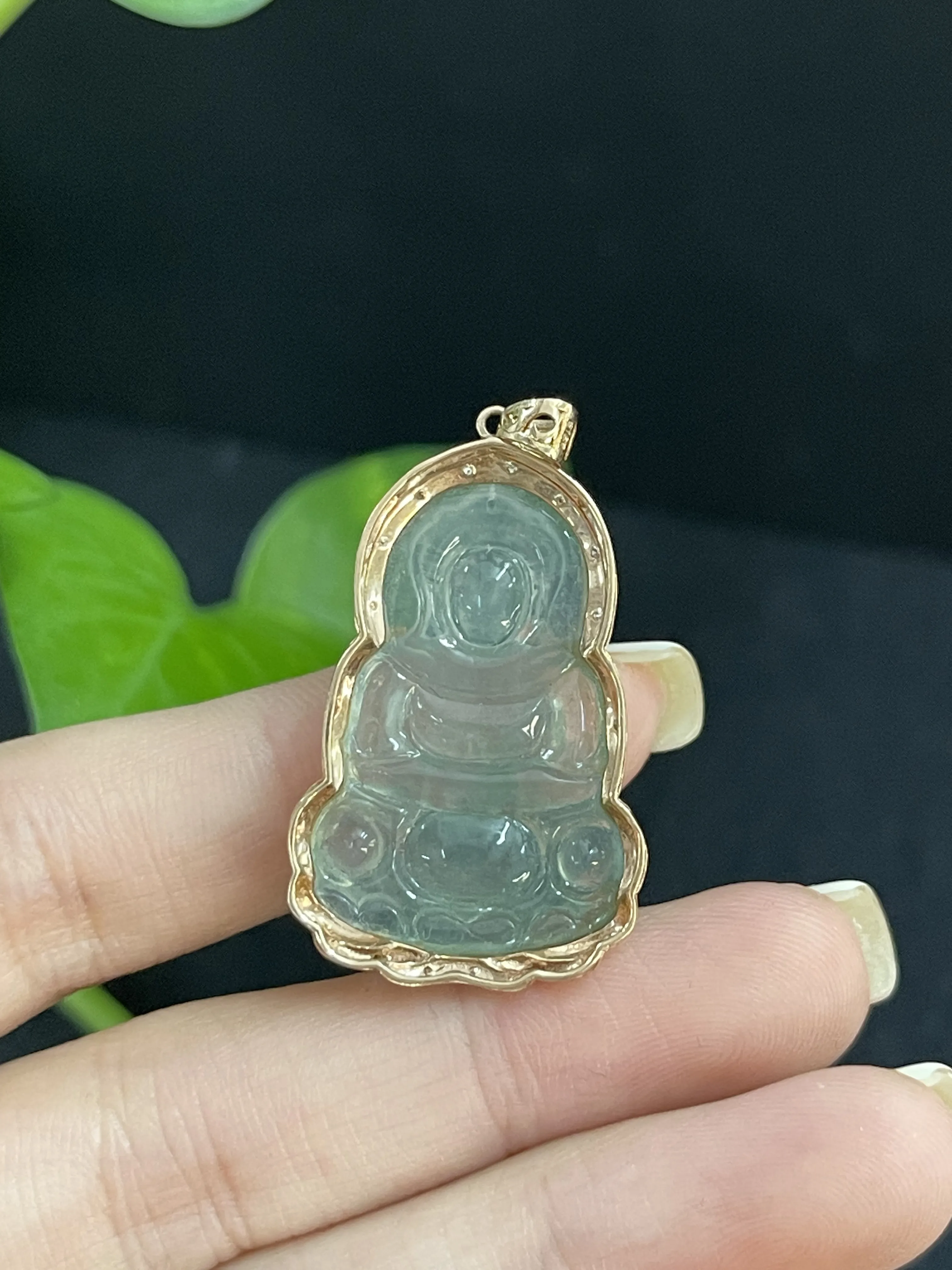 翡翠吊坠，印记：G18K