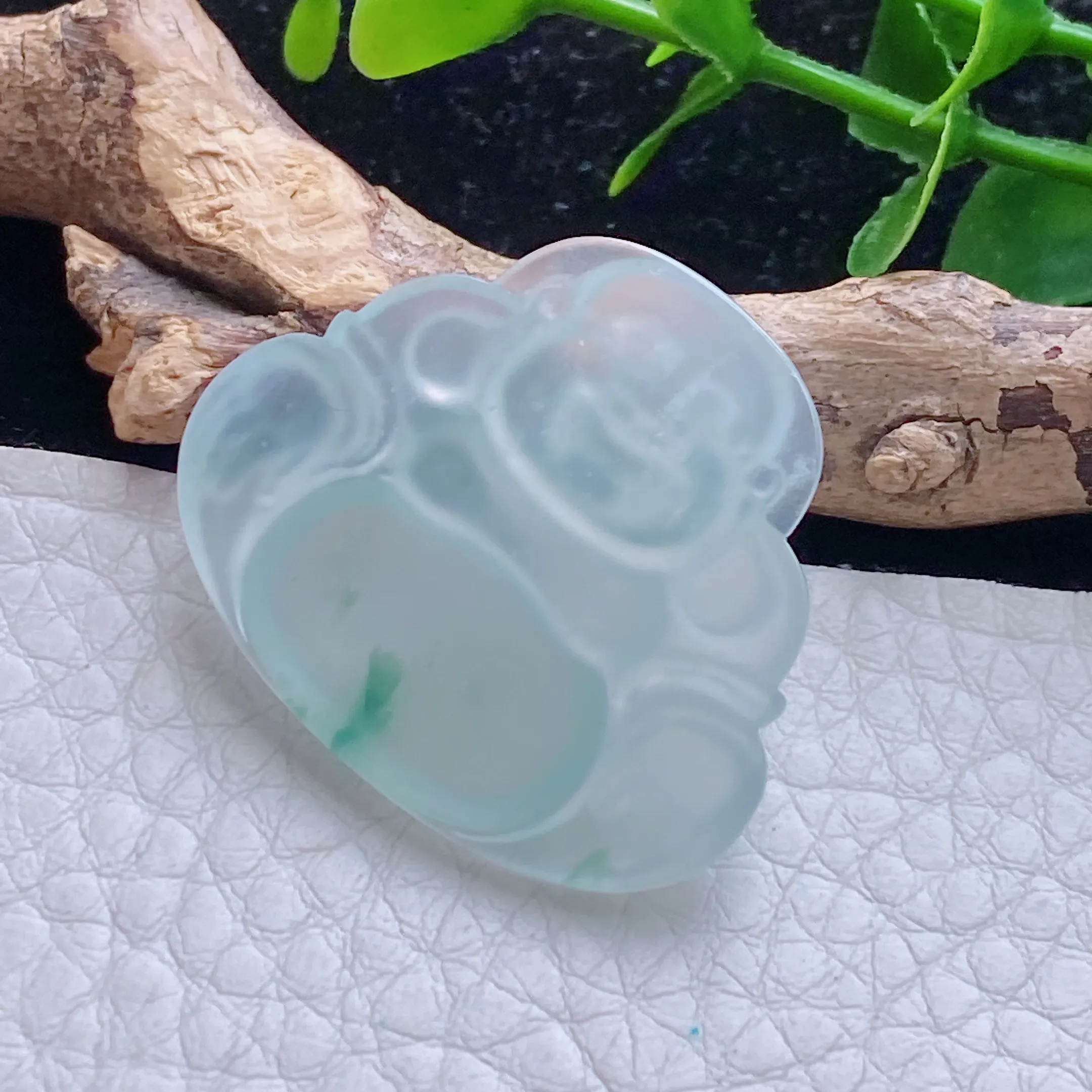 缅甸翡翠A货高冰佛公 开心佛玉坠  冰玻飘花大肚佛玉吊坠 暂无打孔！ljm尺寸:27.1*31.8*4.5mm