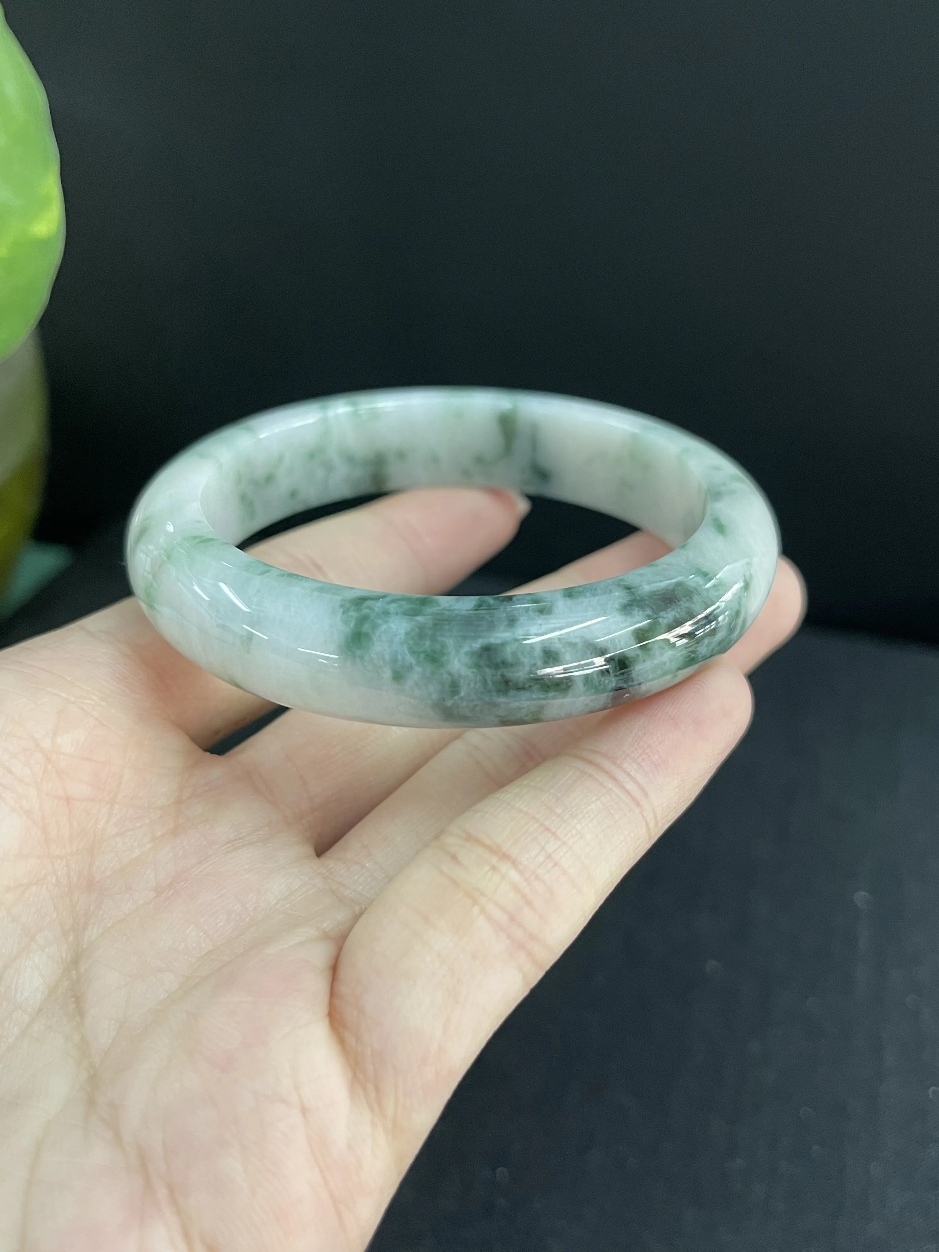 糯化种翡翠飘花正圈手镯圈口54#