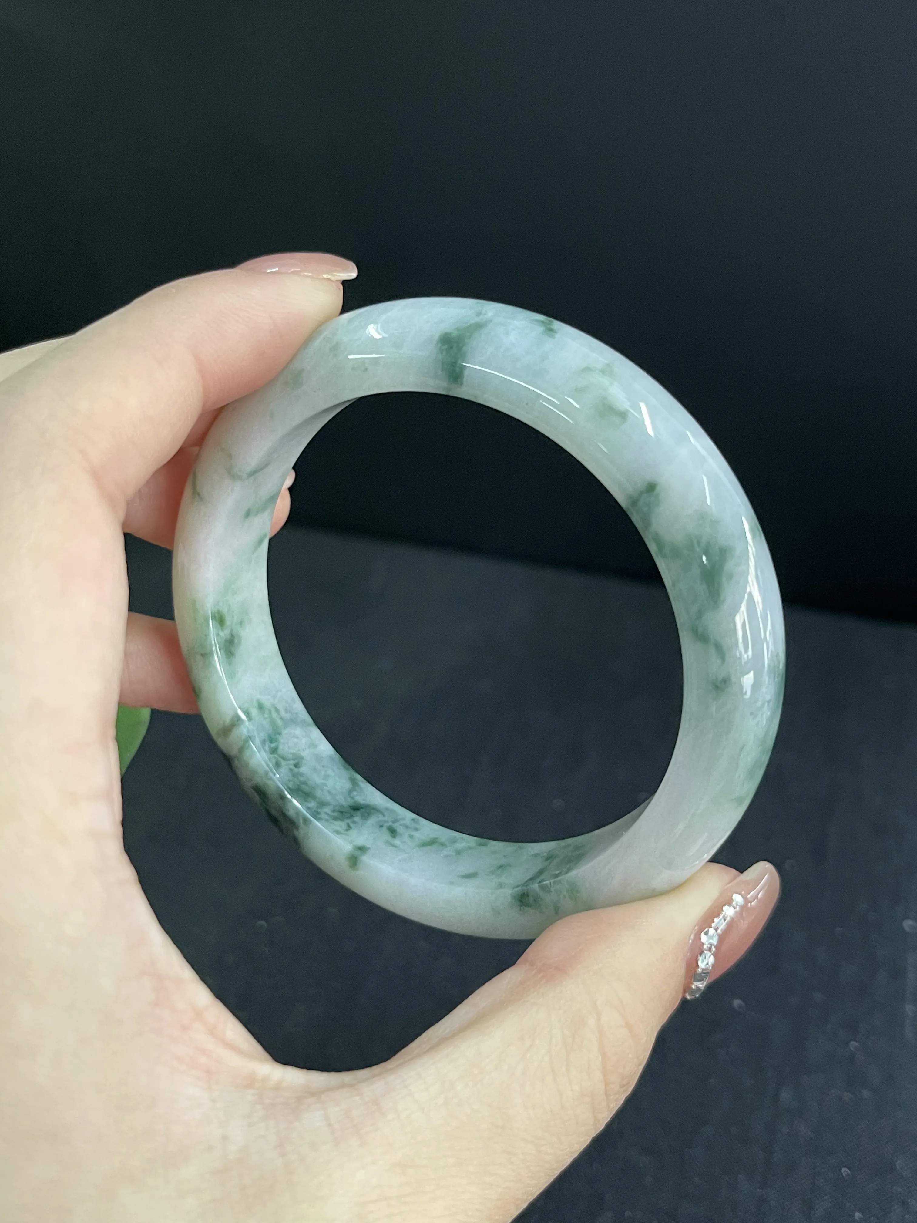 糯化种翡翠飘花正圈手镯圈口54#
