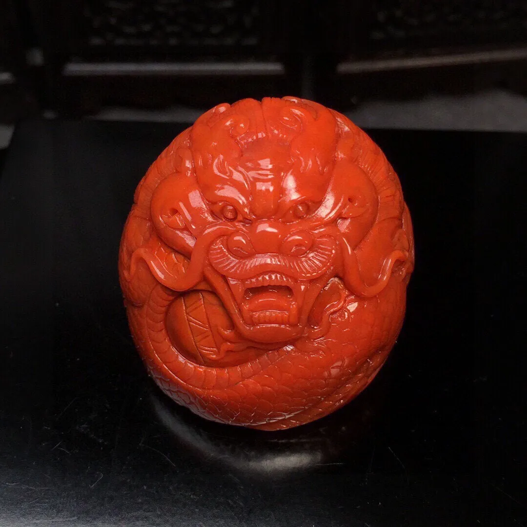 南红雕刻摆件【龙章】柿子红，雕刻精致，晶体油润，规格：36.2×40mm，重量：77.2克