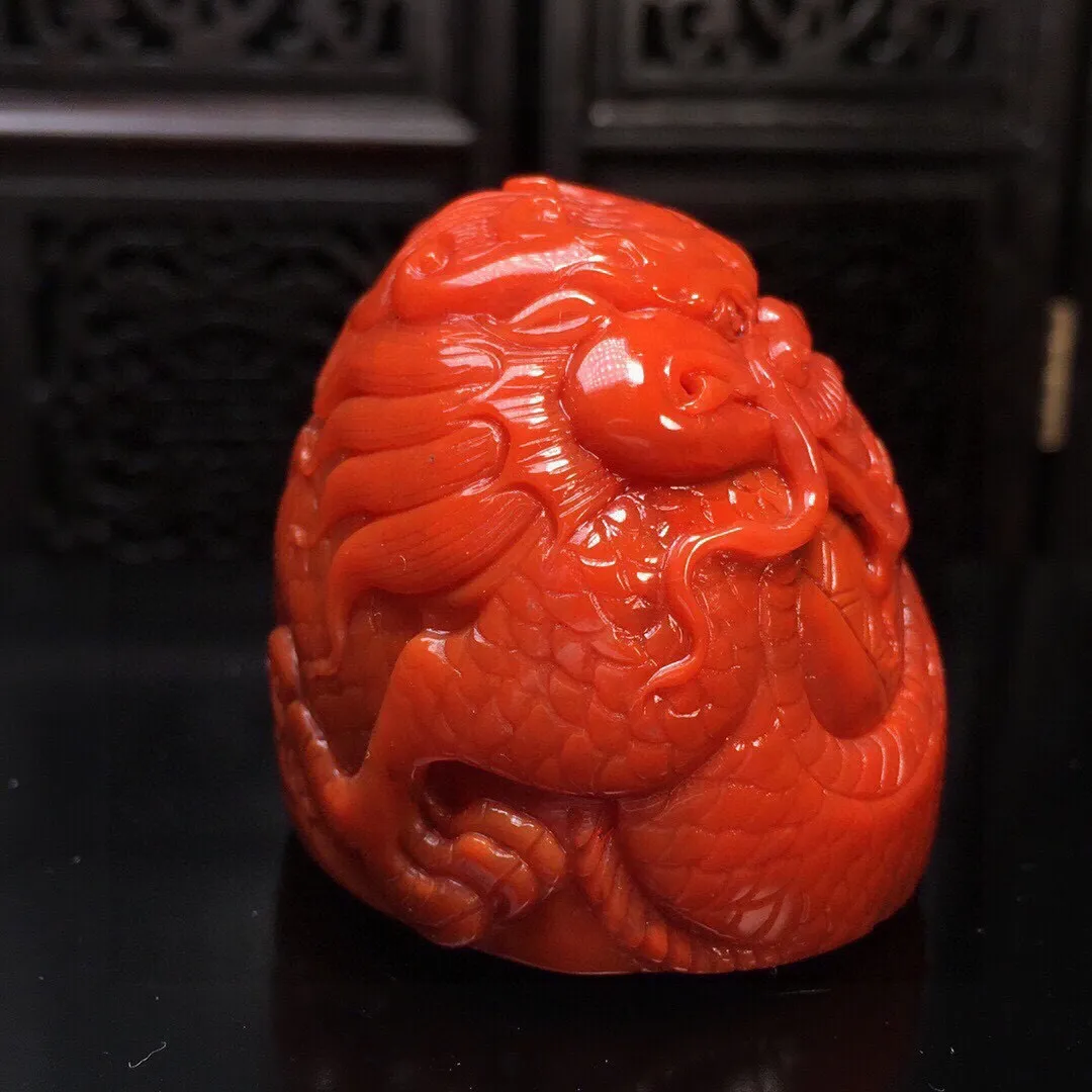 南红雕刻摆件【龙章】柿子红，雕刻精致，晶体油润，规格：36.2×40mm，重量：77.2克