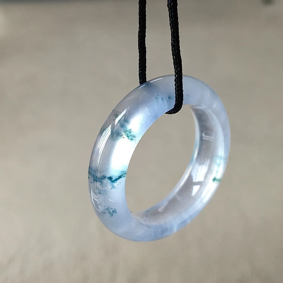 玻璃种飘蓝花指环，无纹裂，水头足，色泽艳丽，尺寸26.3/6.3/4.2-内径18，圈口17，