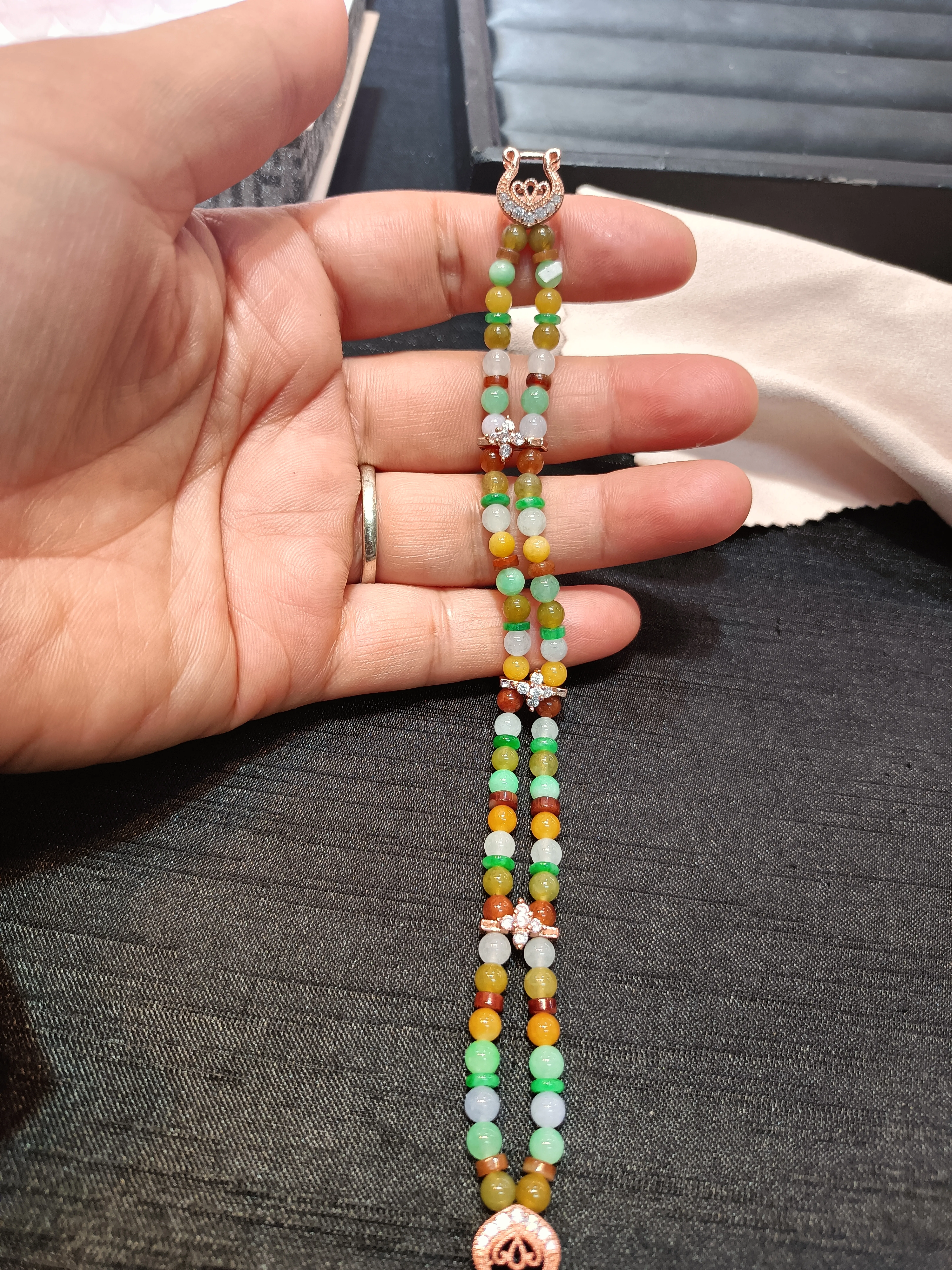 925银镶嵌翡翠多色手串，共9条，可单出，便宜，尺寸190/6.3**190/4.5看上哪条图一可画圈一条的卜价