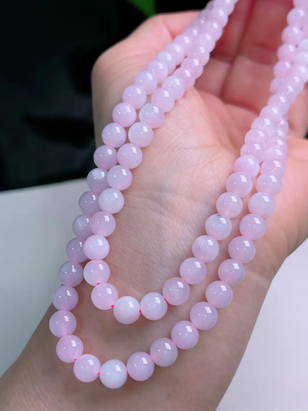 （珍藏精品）缅甸天然A货翡翠，
紫罗兰圆珠项链，尺寸 6.1mm