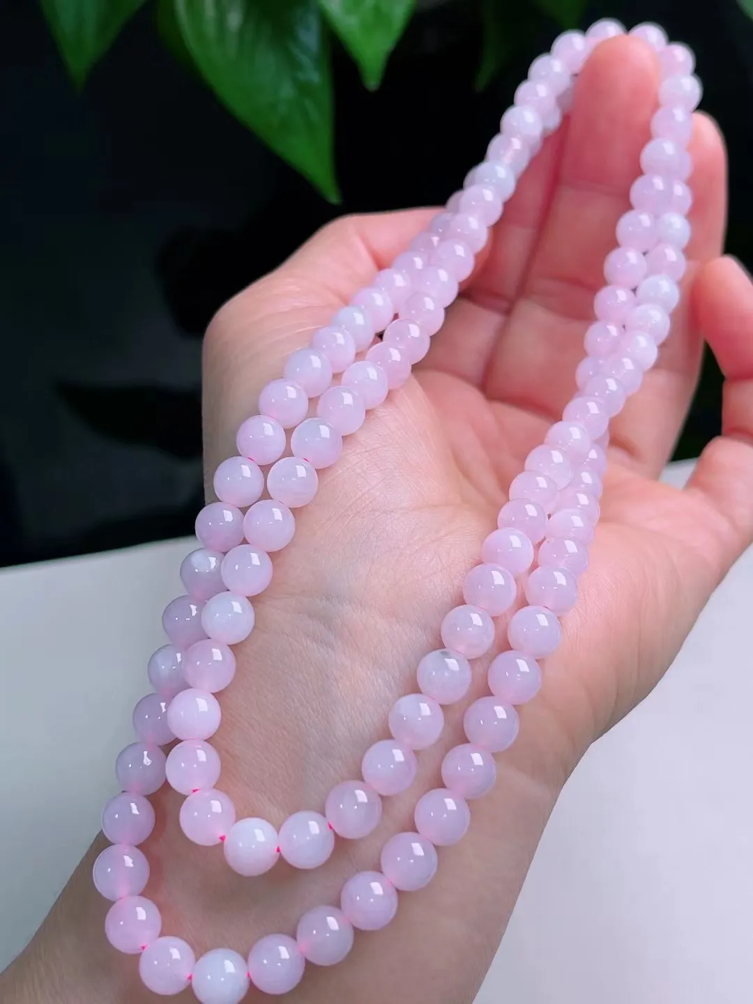 （珍藏精品）缅甸天然A货翡翠，
紫罗兰圆珠项链，尺寸 6.1mm
