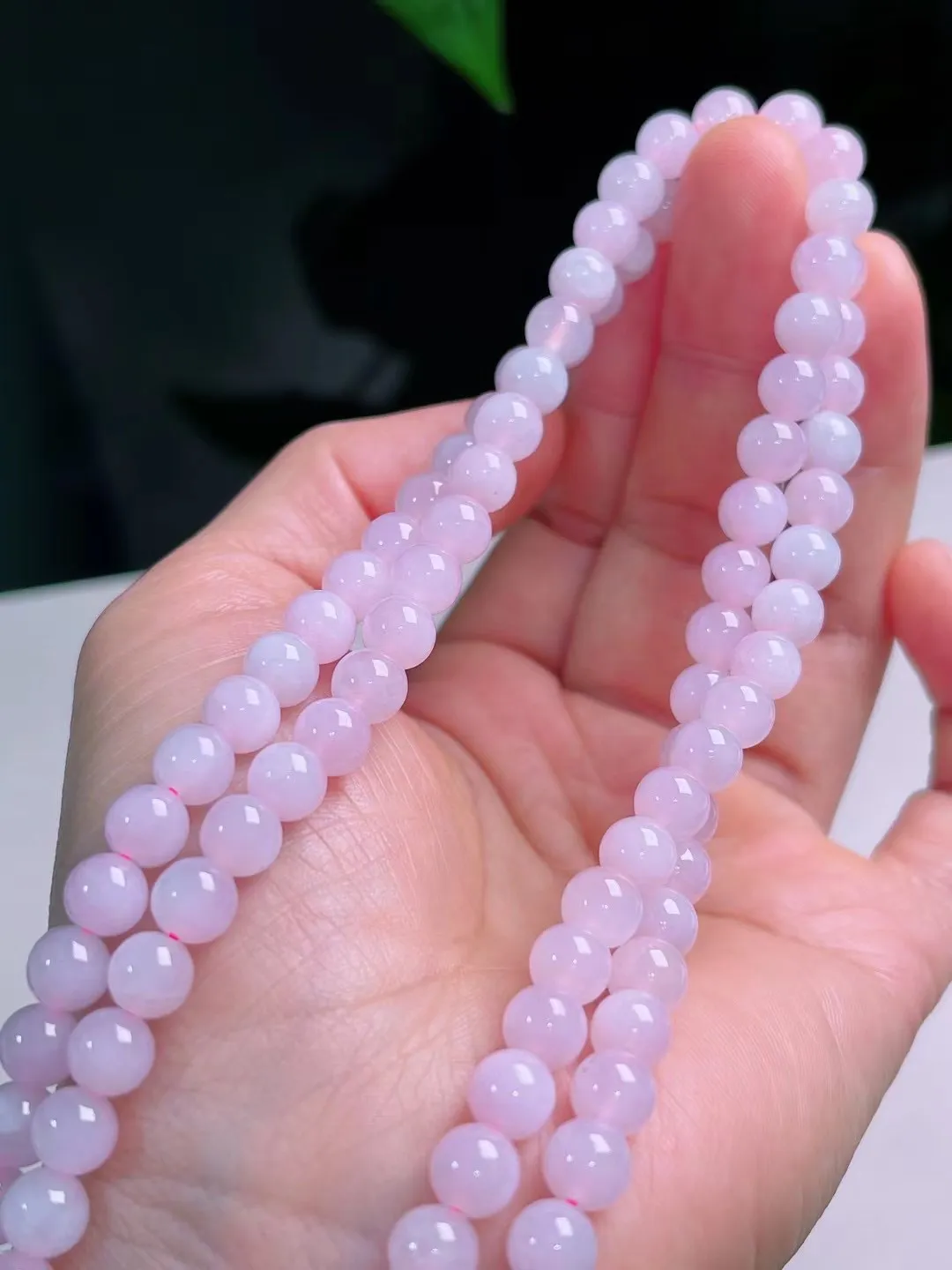 （珍藏精品）缅甸天然A货翡翠，
紫罗兰圆珠项链，尺寸 6.1mm