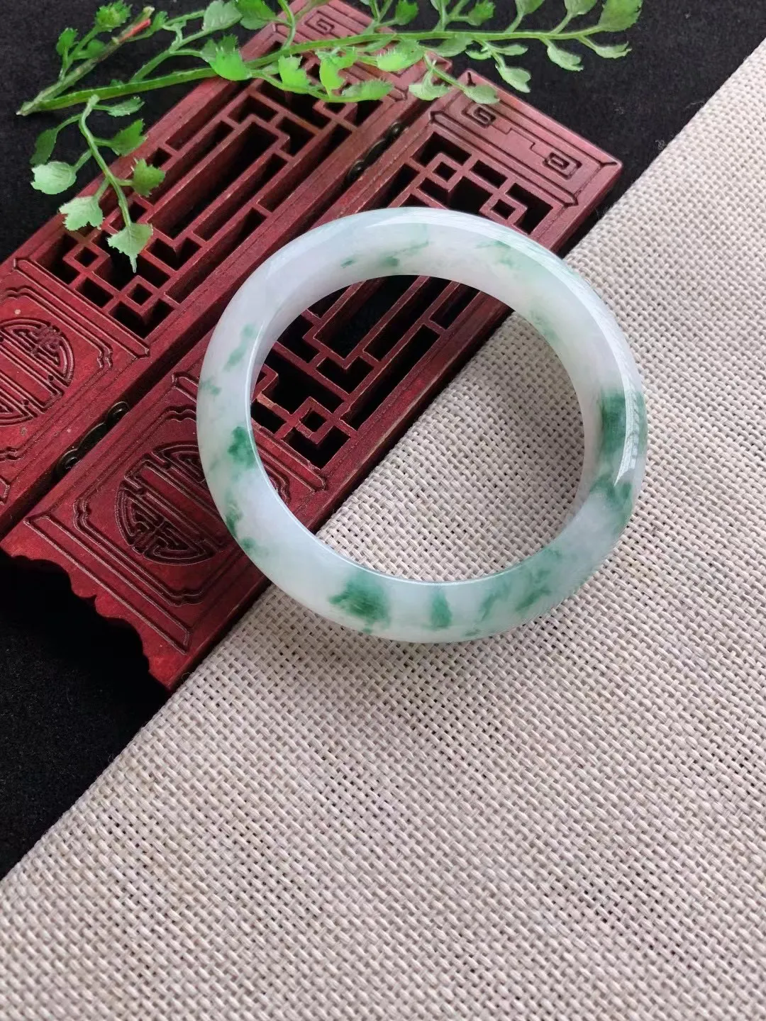 老坑飘花正圈手镯尺寸54圈口×13×8mm重量56.13g