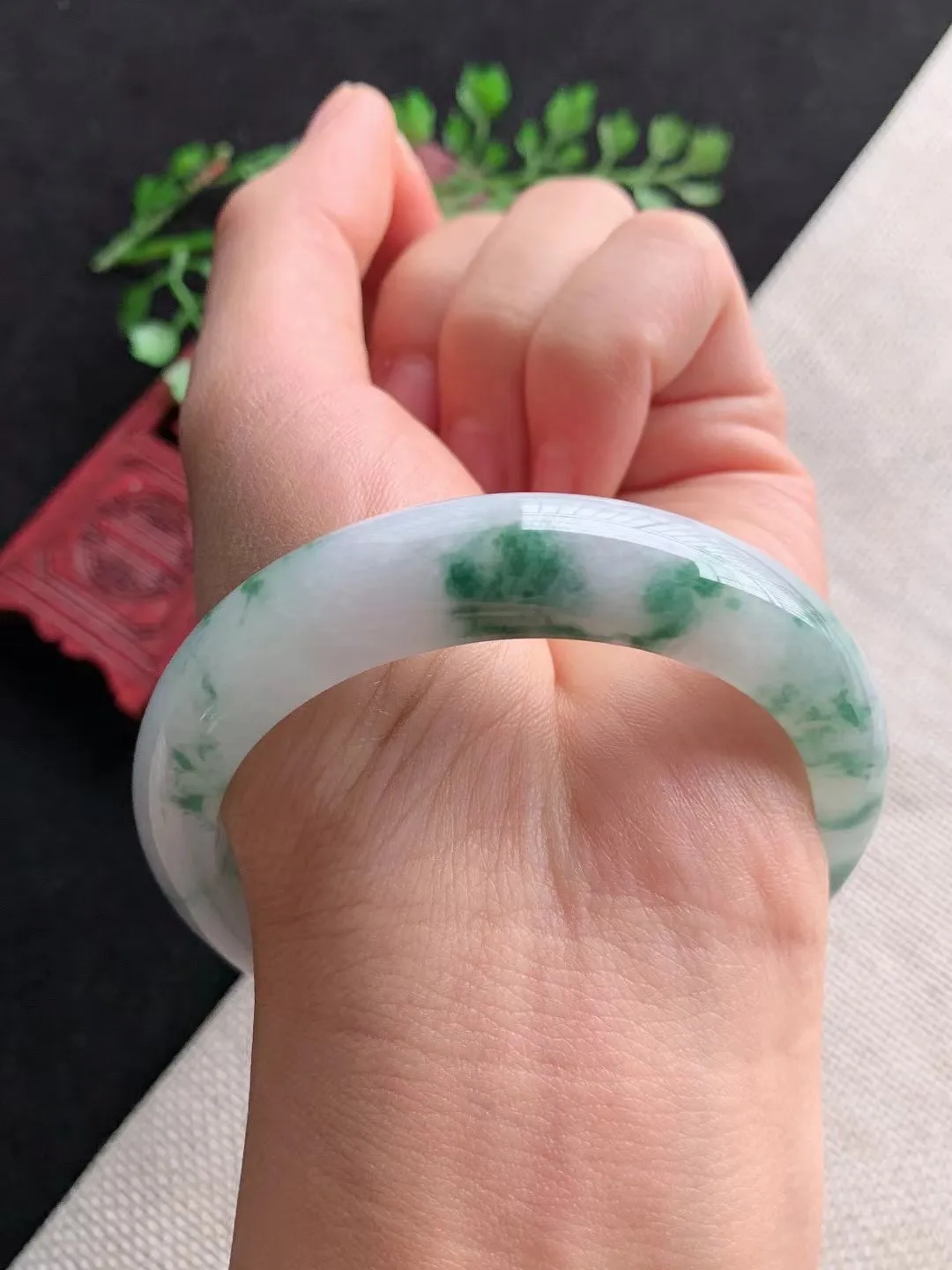 老坑飘花正圈手镯尺寸54圈口×13×8mm重量56.13g
