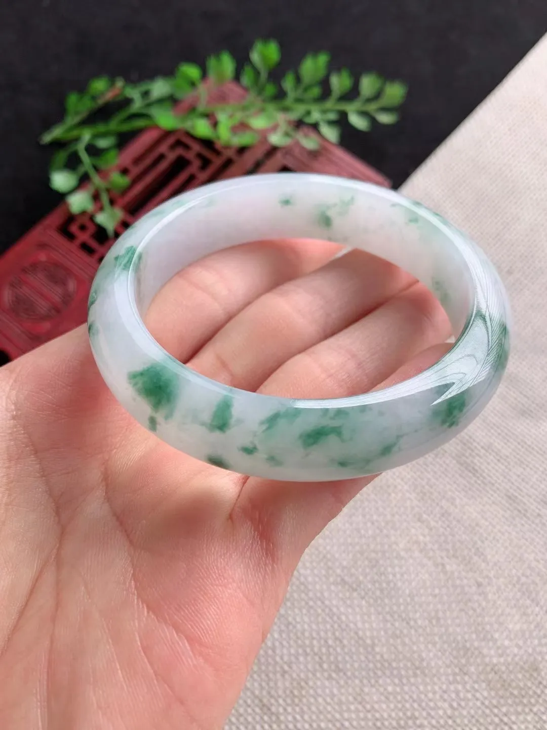 老坑飘花正圈手镯尺寸54圈口×13×8mm重量56.13g