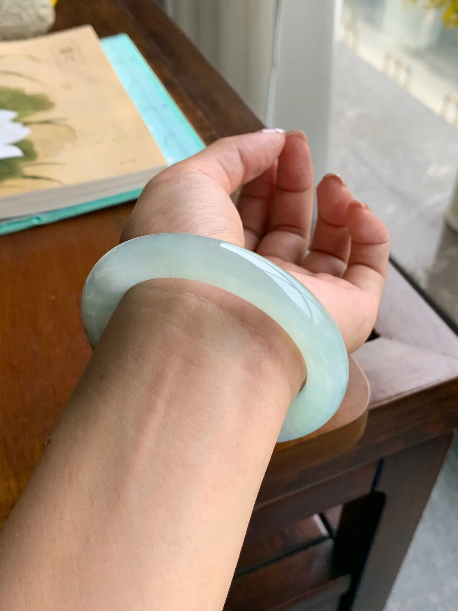 飘绿花圆条手镯，圈口: 57-11.3-11.3，正圈56，57，58可戴