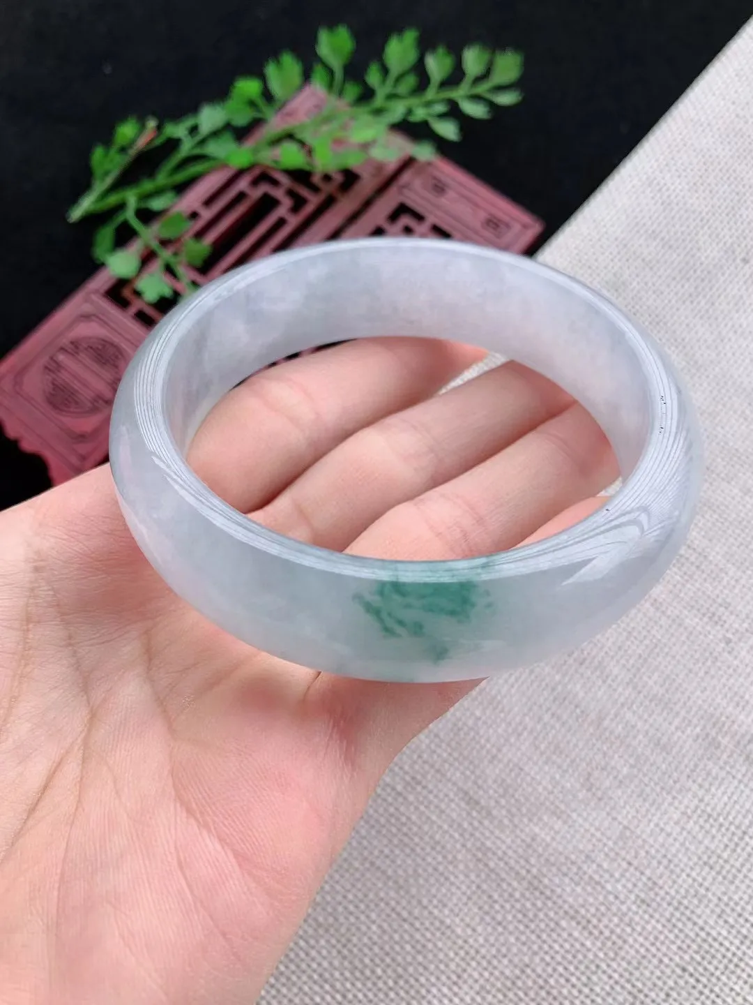 老坑冰种飘花正圈手镯尺寸59圈口×16×8mm重量77.35g