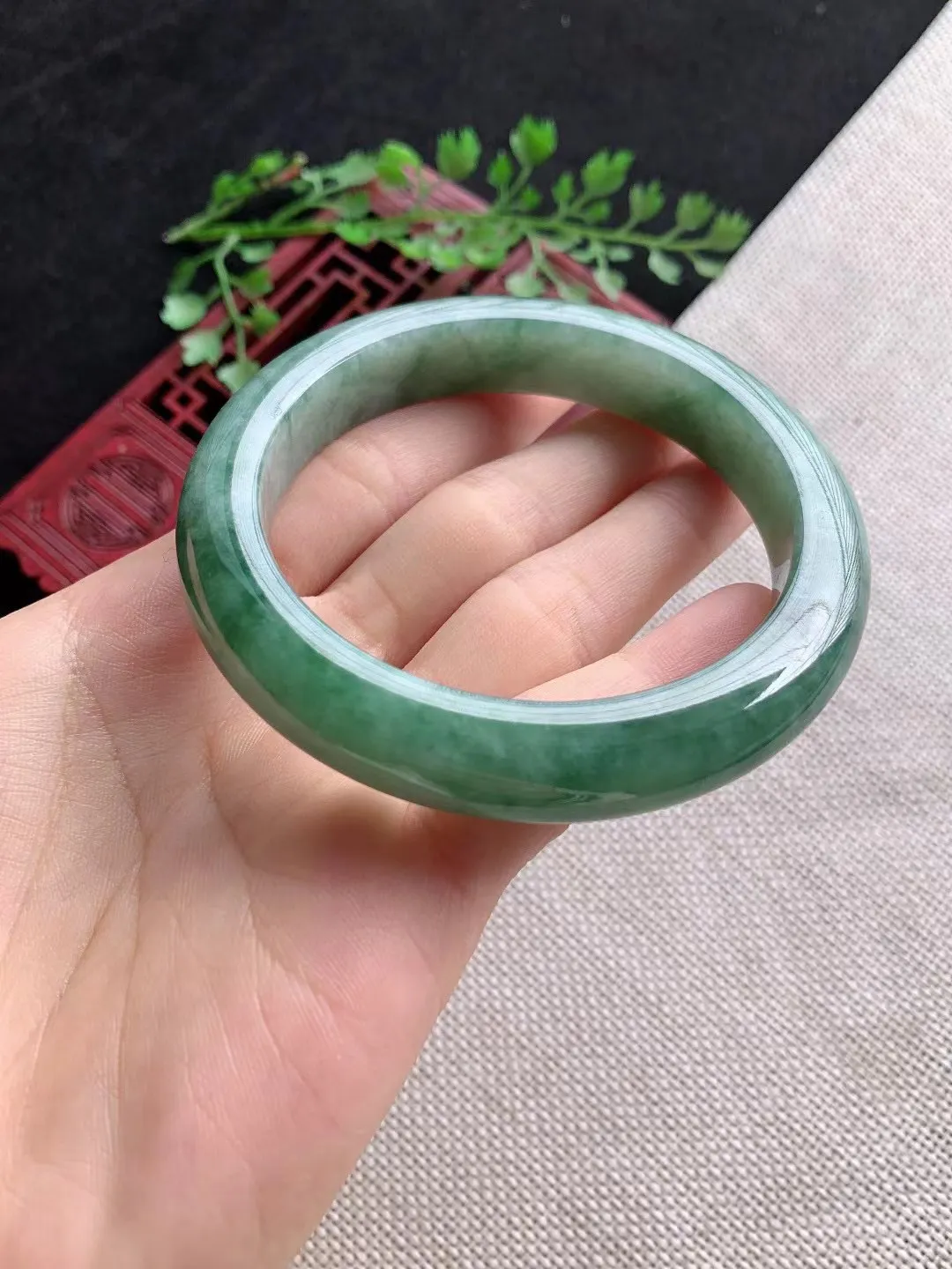 老坑飘绿正圈手镯尺寸58圈口×11.6×9.4mm重量66.17g