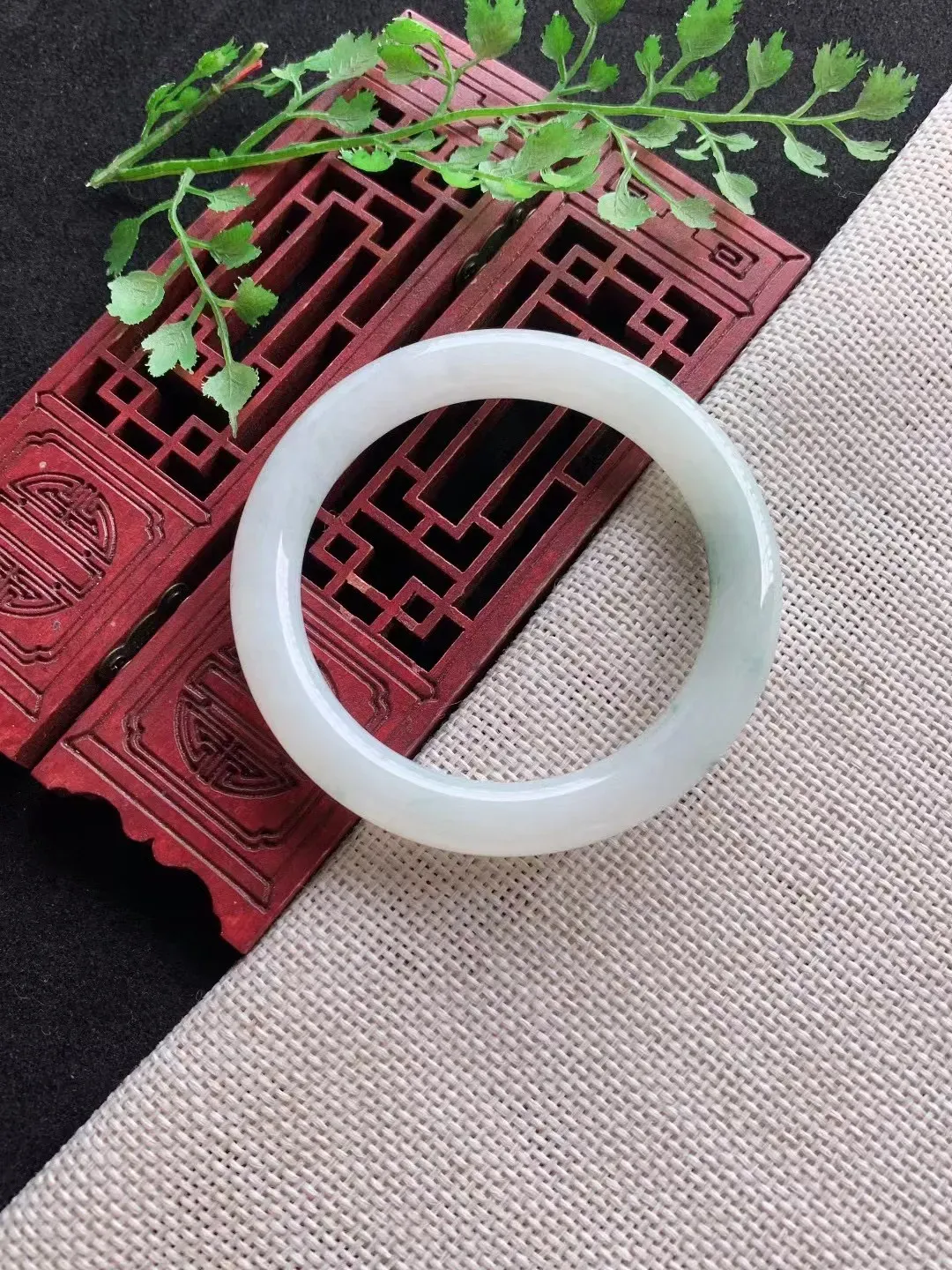 老坑飘花圆条手镯尺寸52圈口×9mm重量38.63g