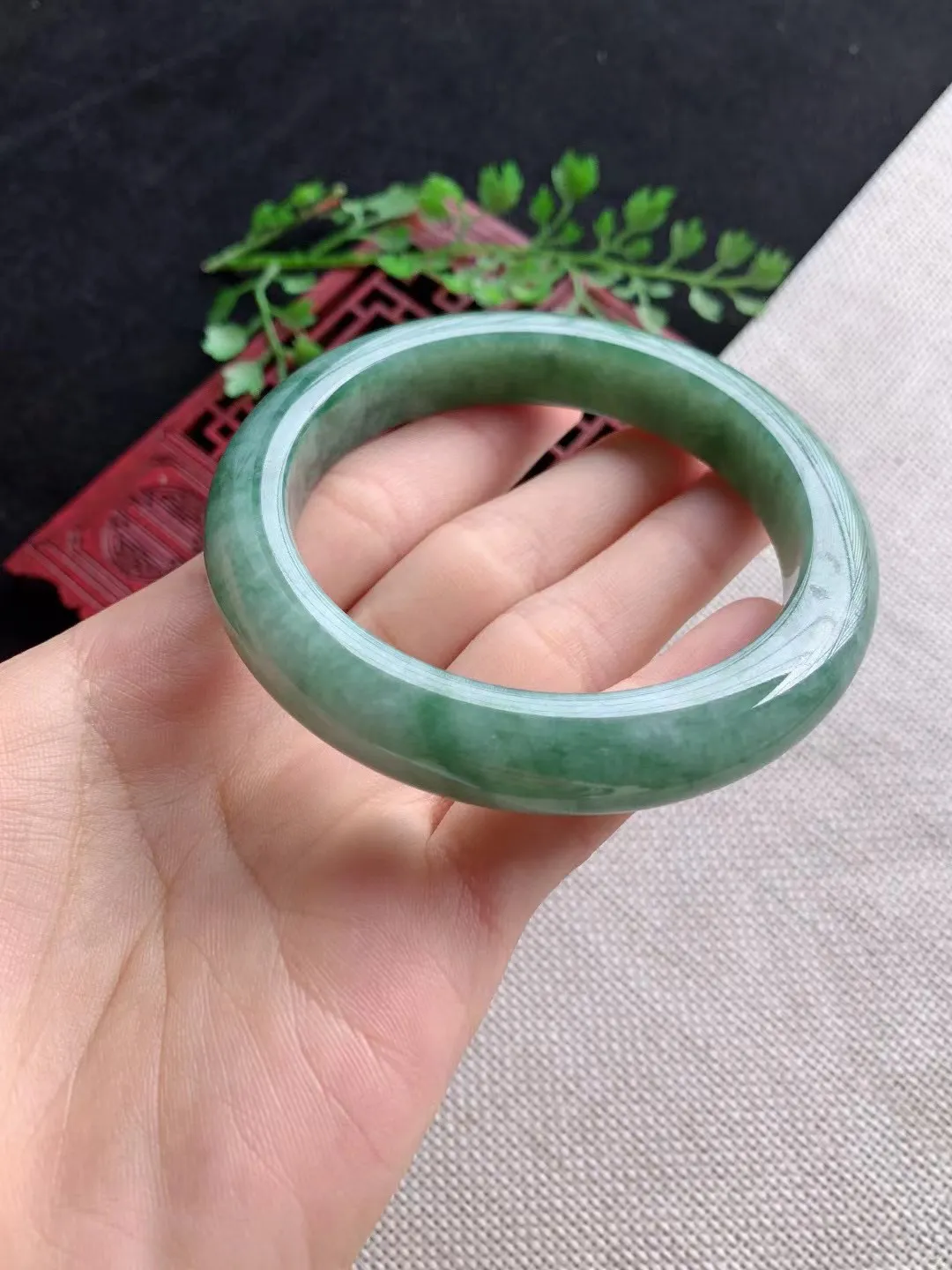 老坑飘绿正圈手镯尺寸58圈口×11.6×9.4mm重量66.17g