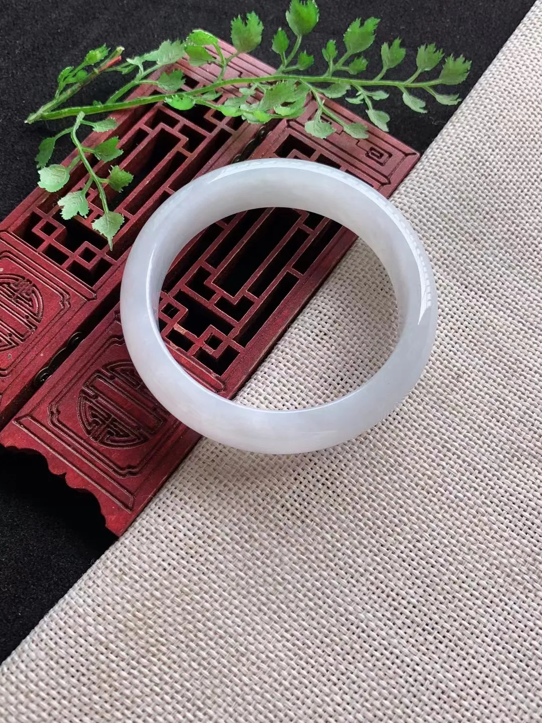 老坑浅绿正圈手镯尺寸56圈口×14.7×8mm重量59.79