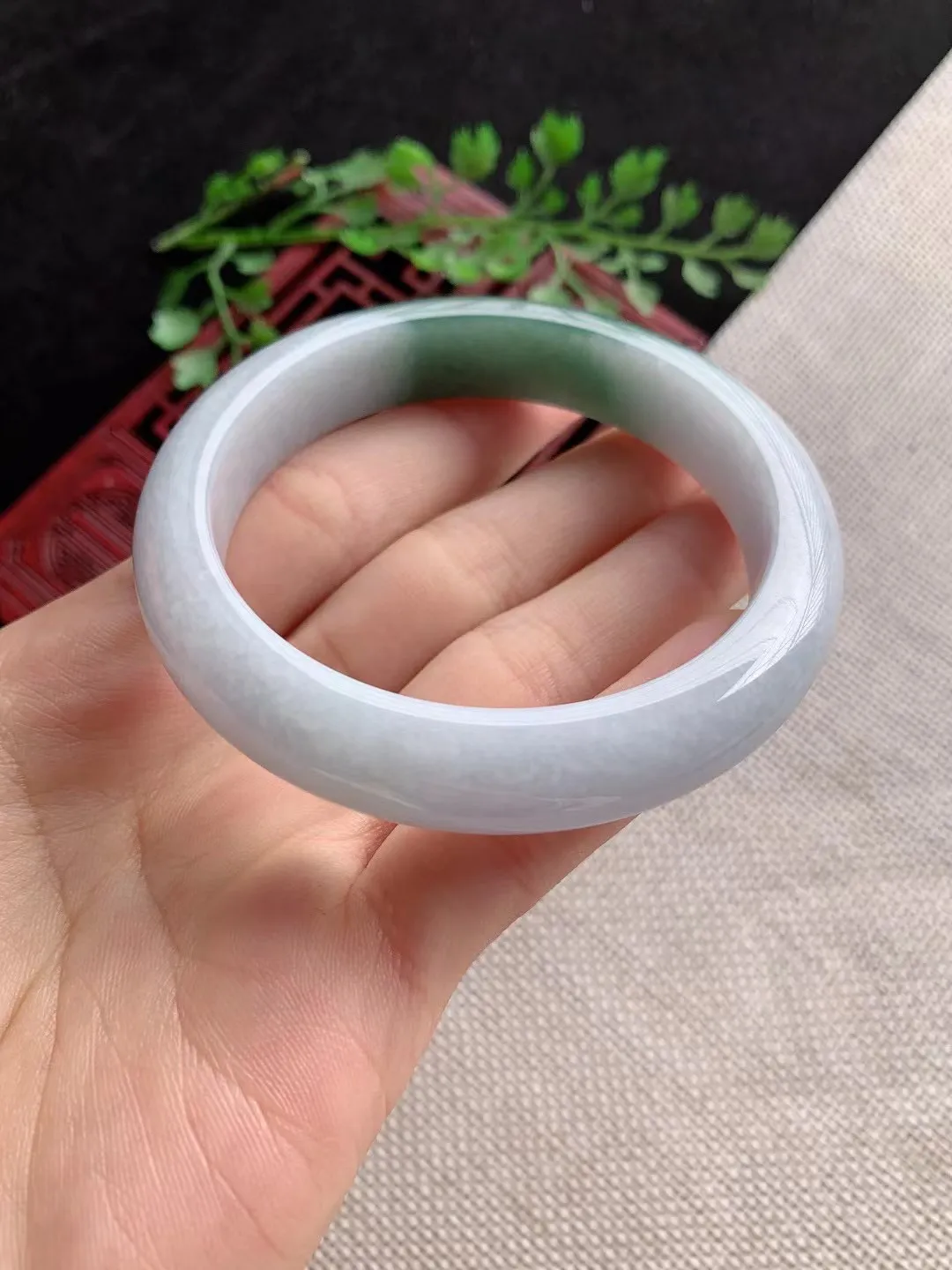 老坑飘绿正圈手镯尺寸54圈口×11.8×8mm重量50.85g