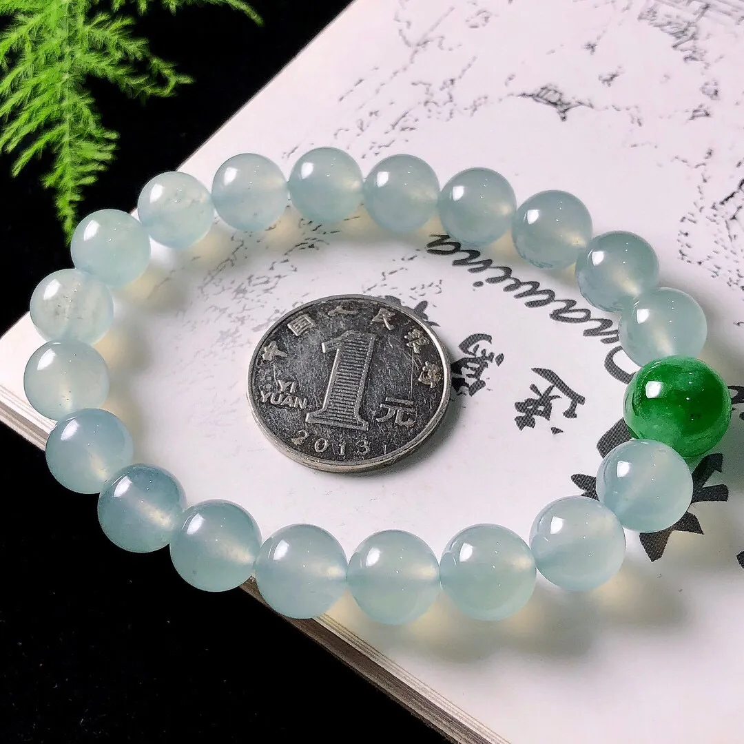 【宝贝】天然翡翠冰润圆珠手串
【尺寸】裸石10-11.5（㎜）20颗
【描述】冰种，玉质细腻，莹润起光，无裂纹